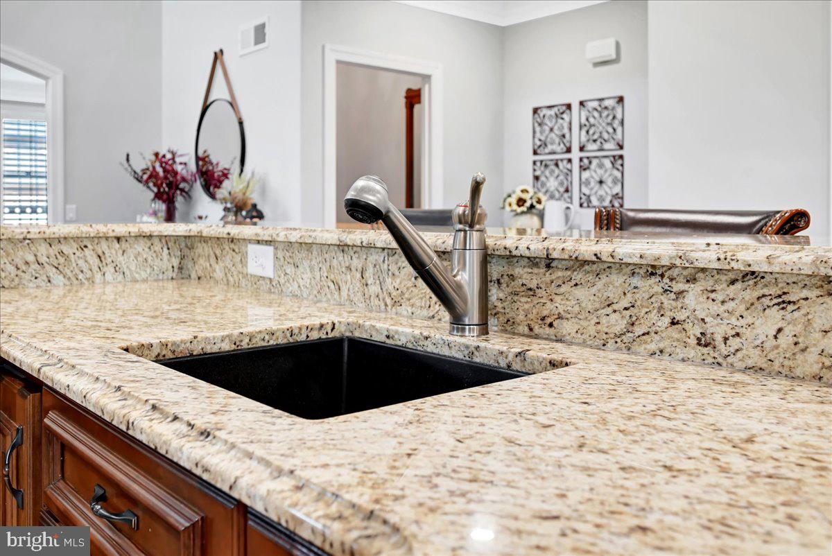 THORNHILL - Residential