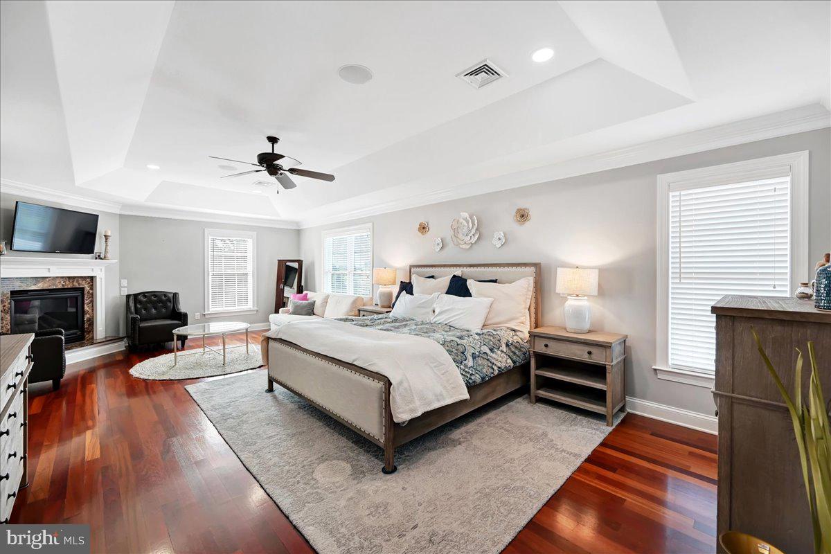 THORNHILL - Residential