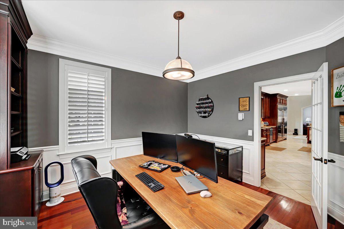 THORNHILL - Residential