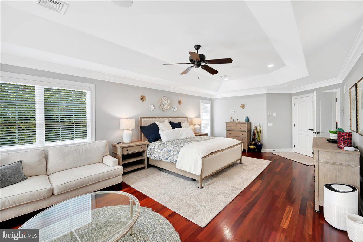 THORNHILL - Residential