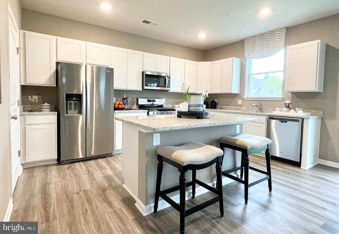 MAGNOLIA ESTATES - Residential