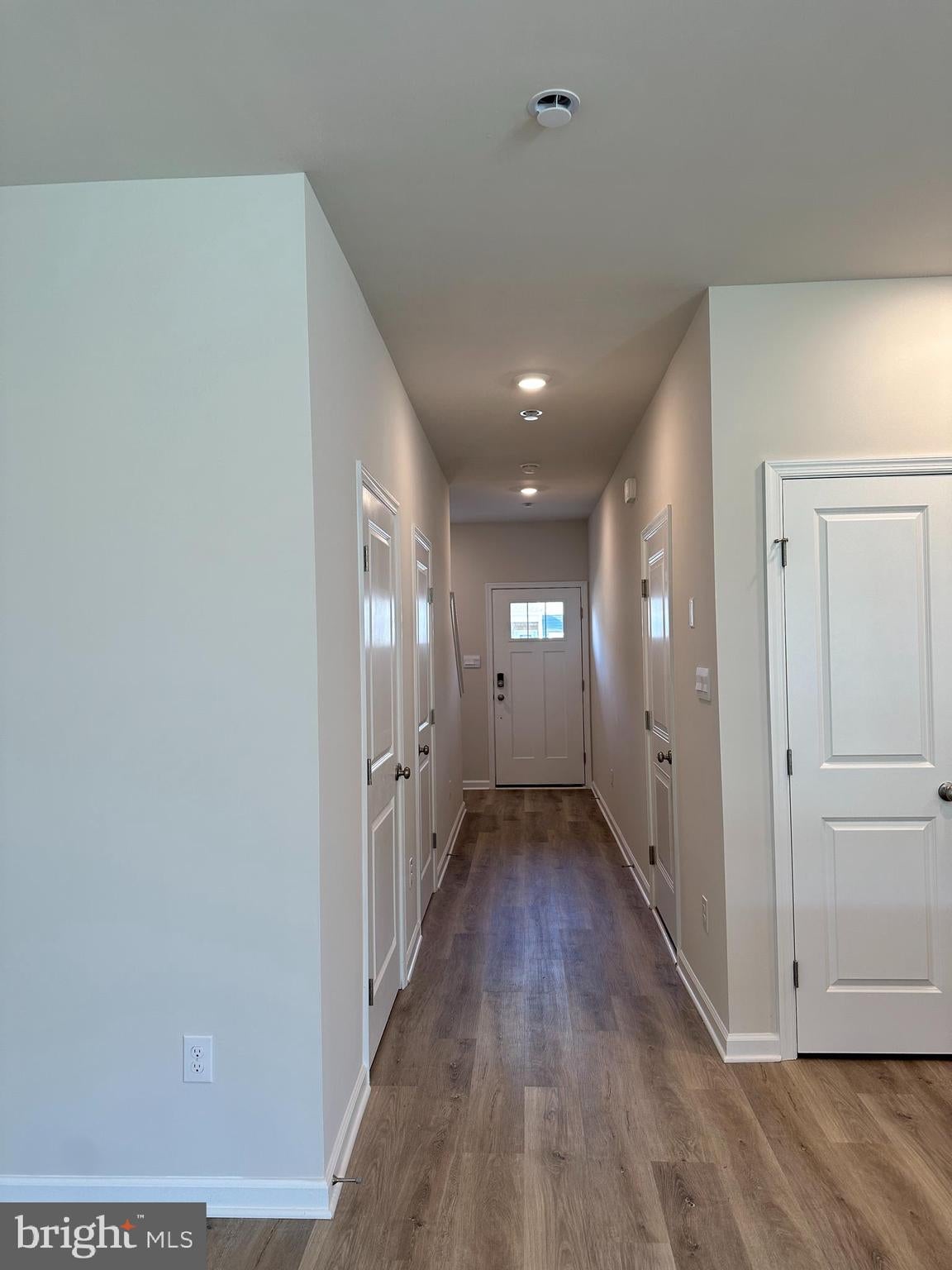 8 ELENOR LANE
