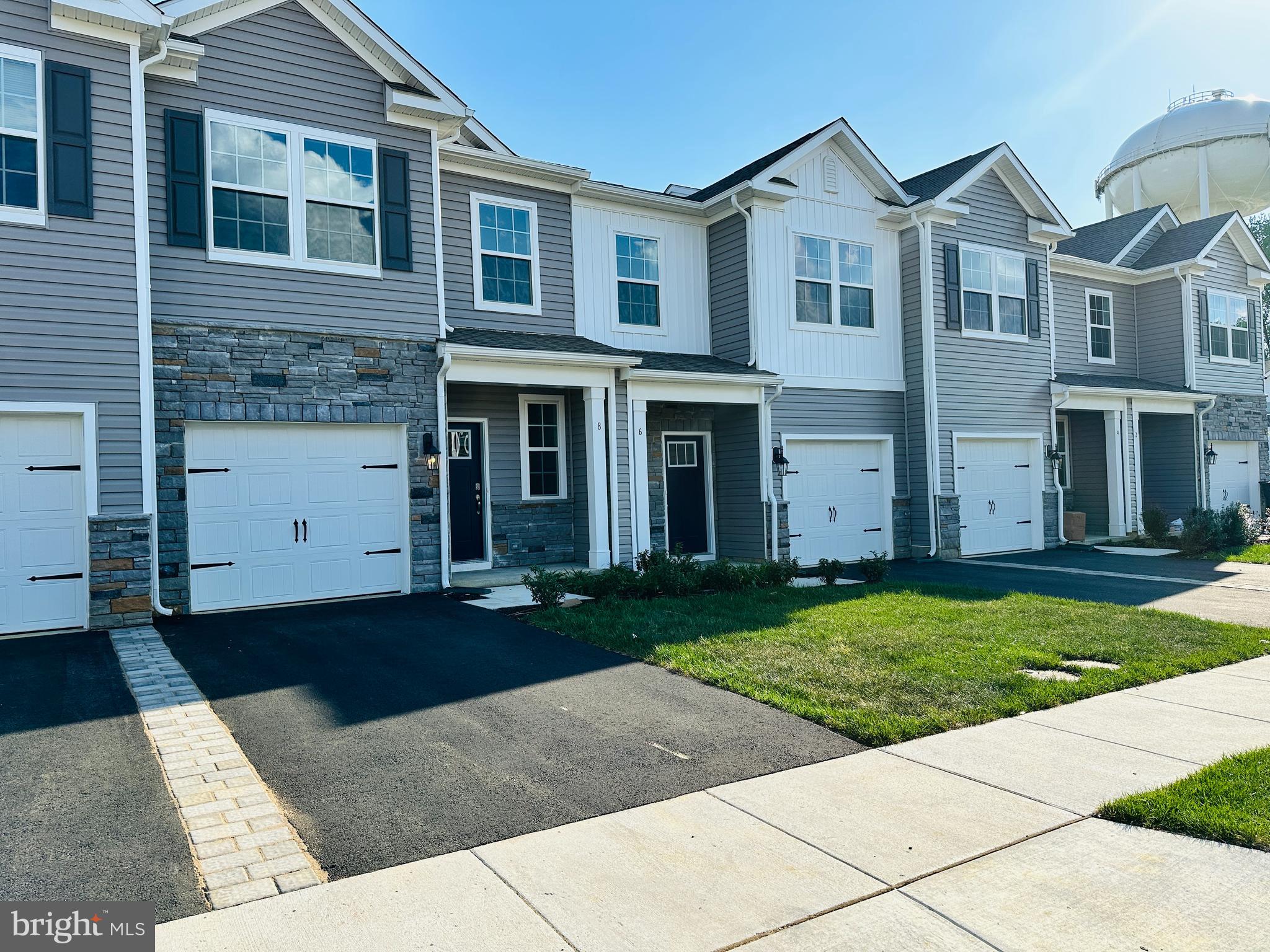 8 ELENOR LANE