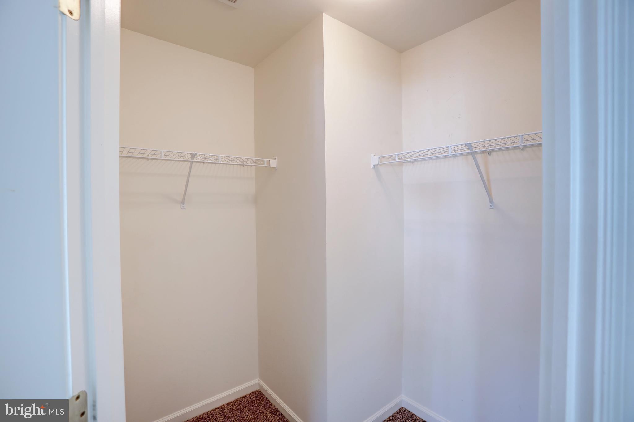 LAKELAND PLACE - Residential