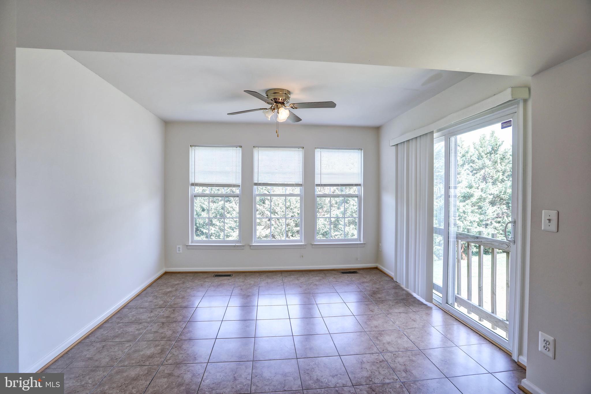 LAKELAND PLACE - Residential