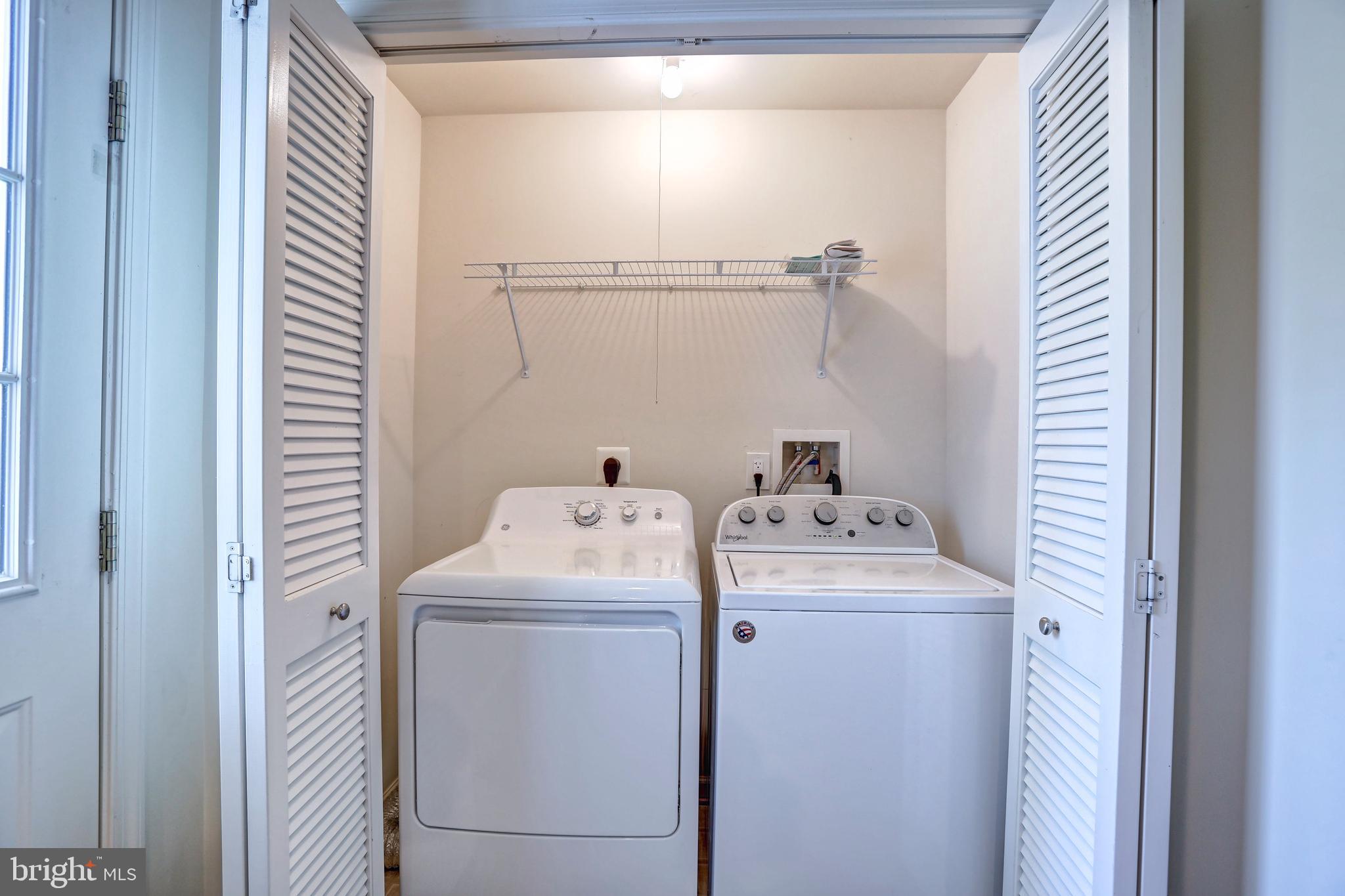 LAKELAND PLACE - Residential