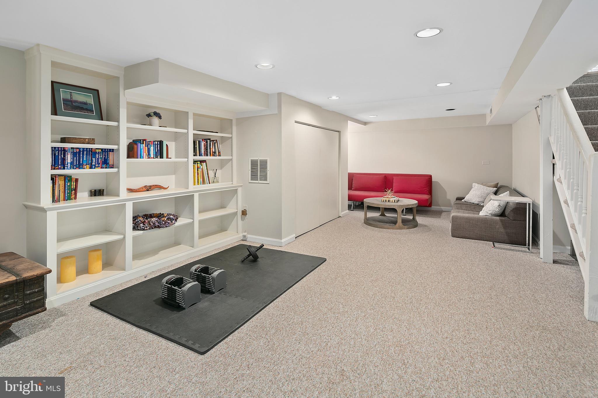 CHEVY CHASE - Residential