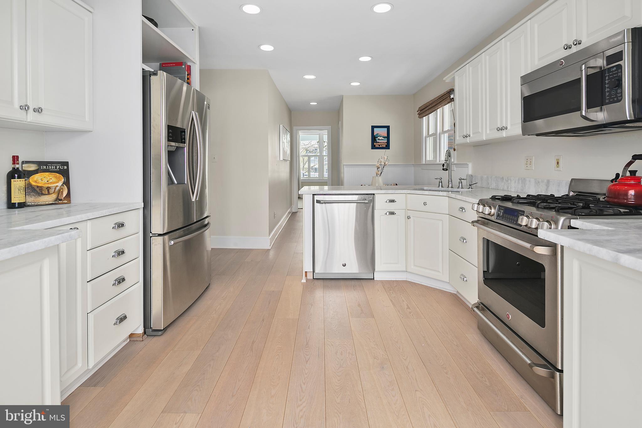 CHEVY CHASE - Residential