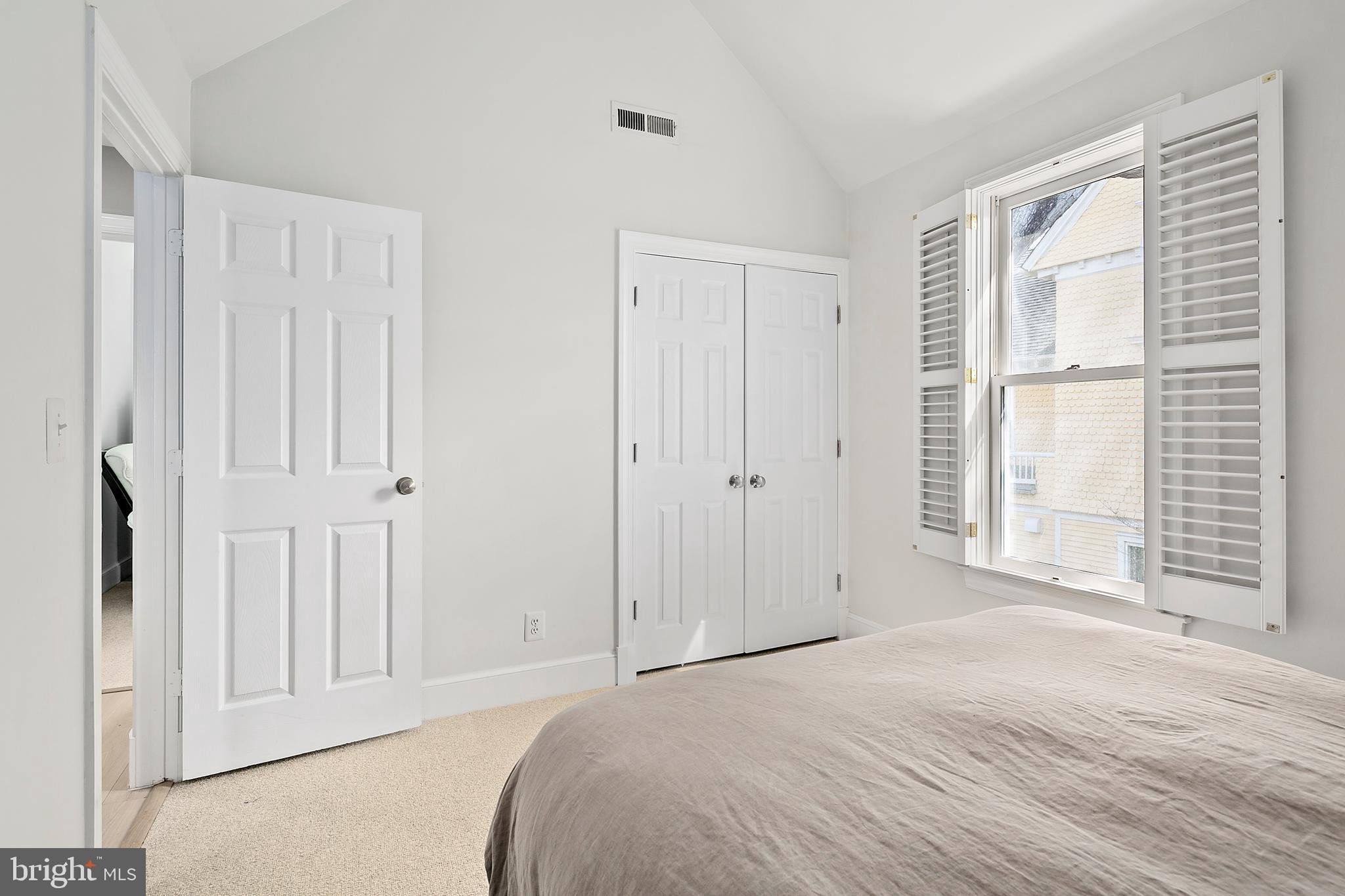 CHEVY CHASE - Residential