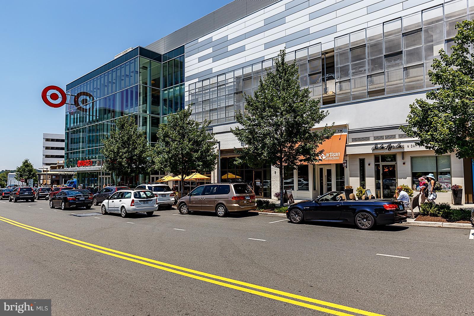 FALLS CHURCH GARDENS - Residential