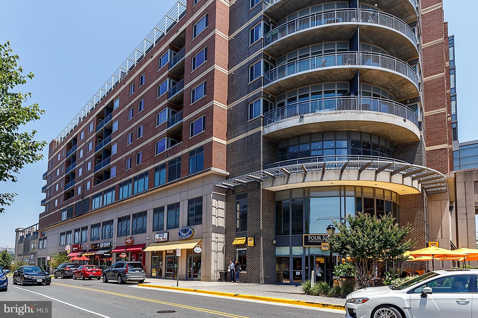 FALLS CHURCH GARDENS - Residential