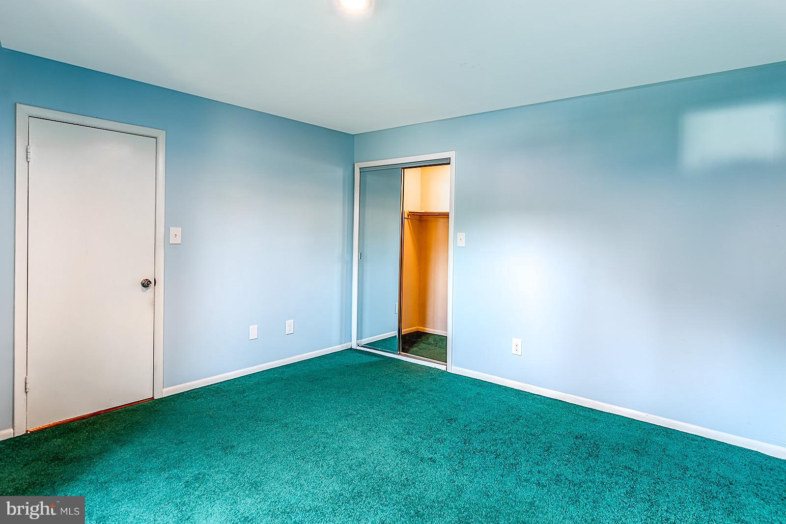 FALLS CHURCH GARDENS - Residential