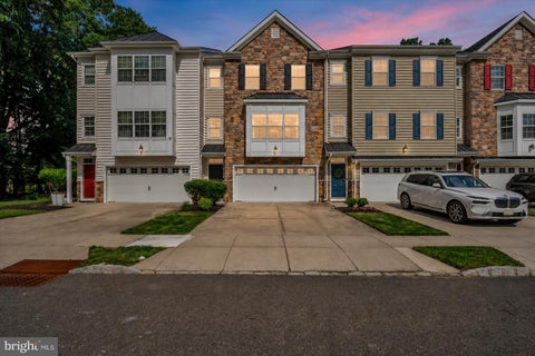 Townhouse For Sale - 3 Keegan Court<br/> MARLTON, NJ 08053