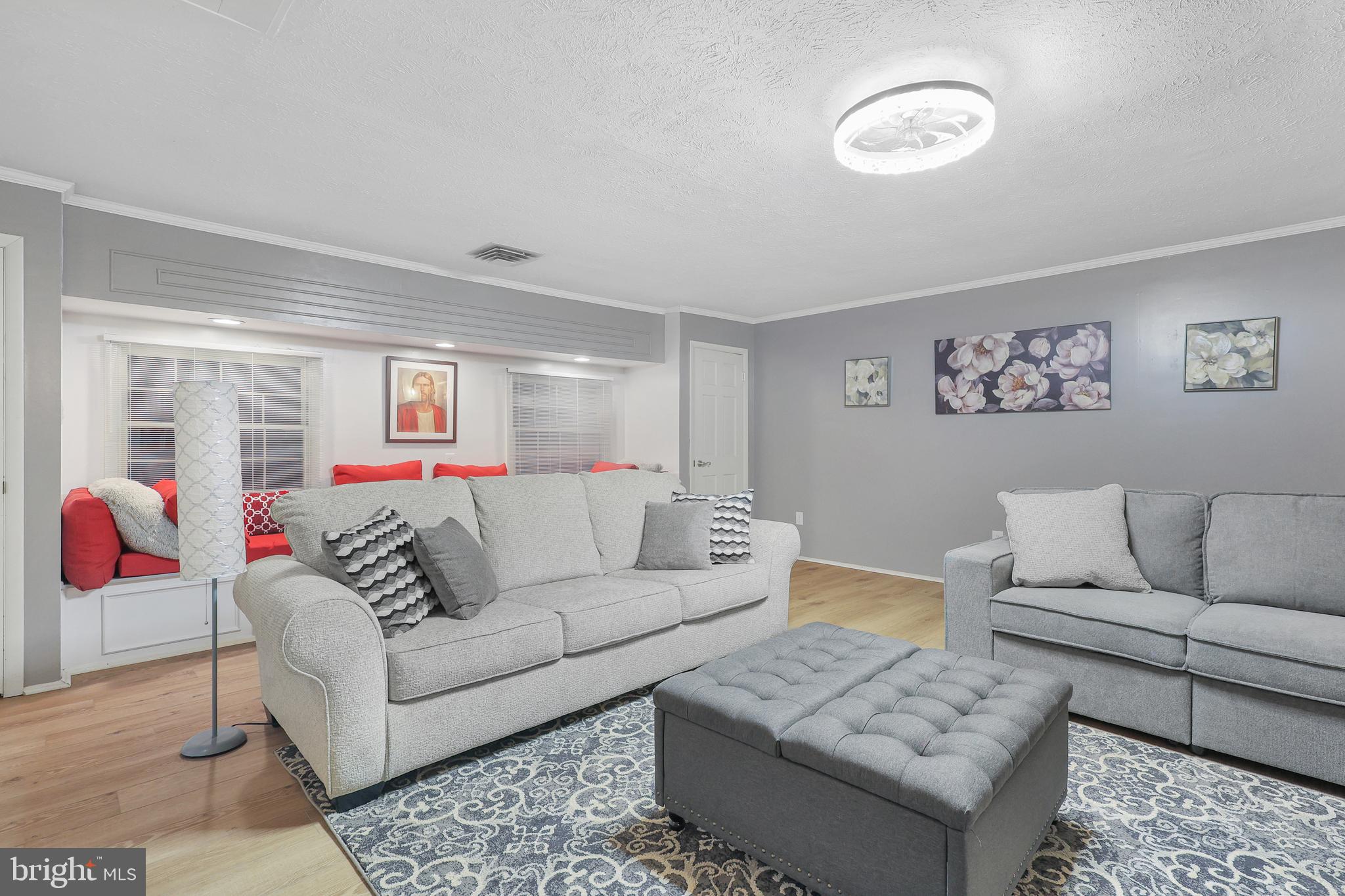 HOMEWOOD - Residential