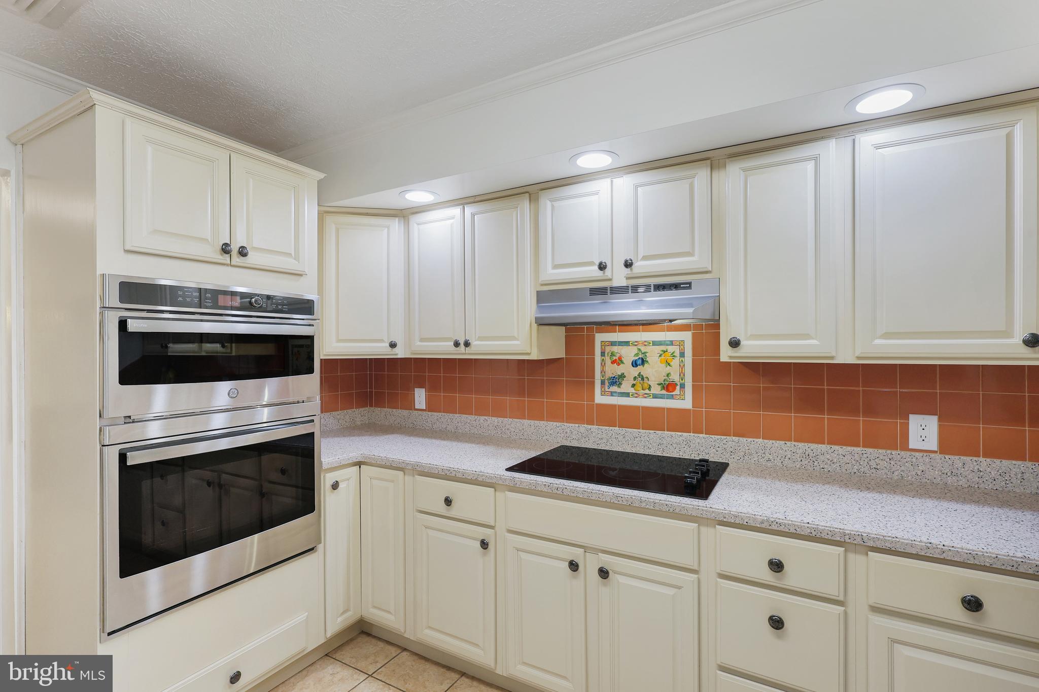 HOMEWOOD - Residential