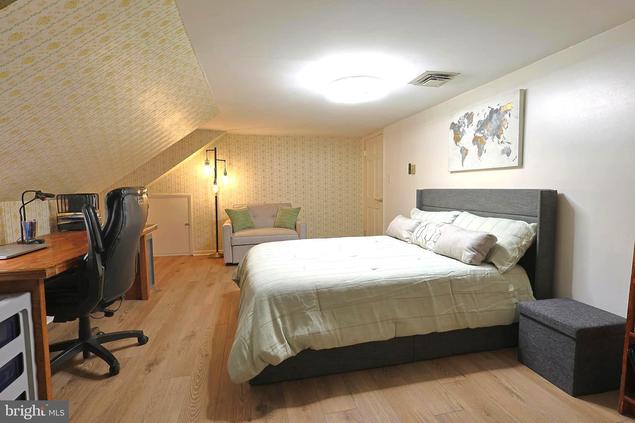 HOMEWOOD - Residential