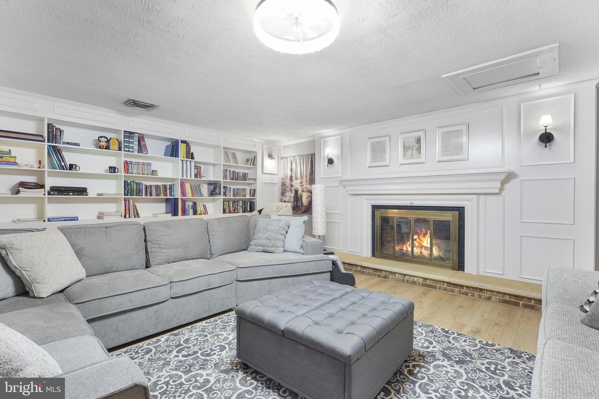 HOMEWOOD - Residential