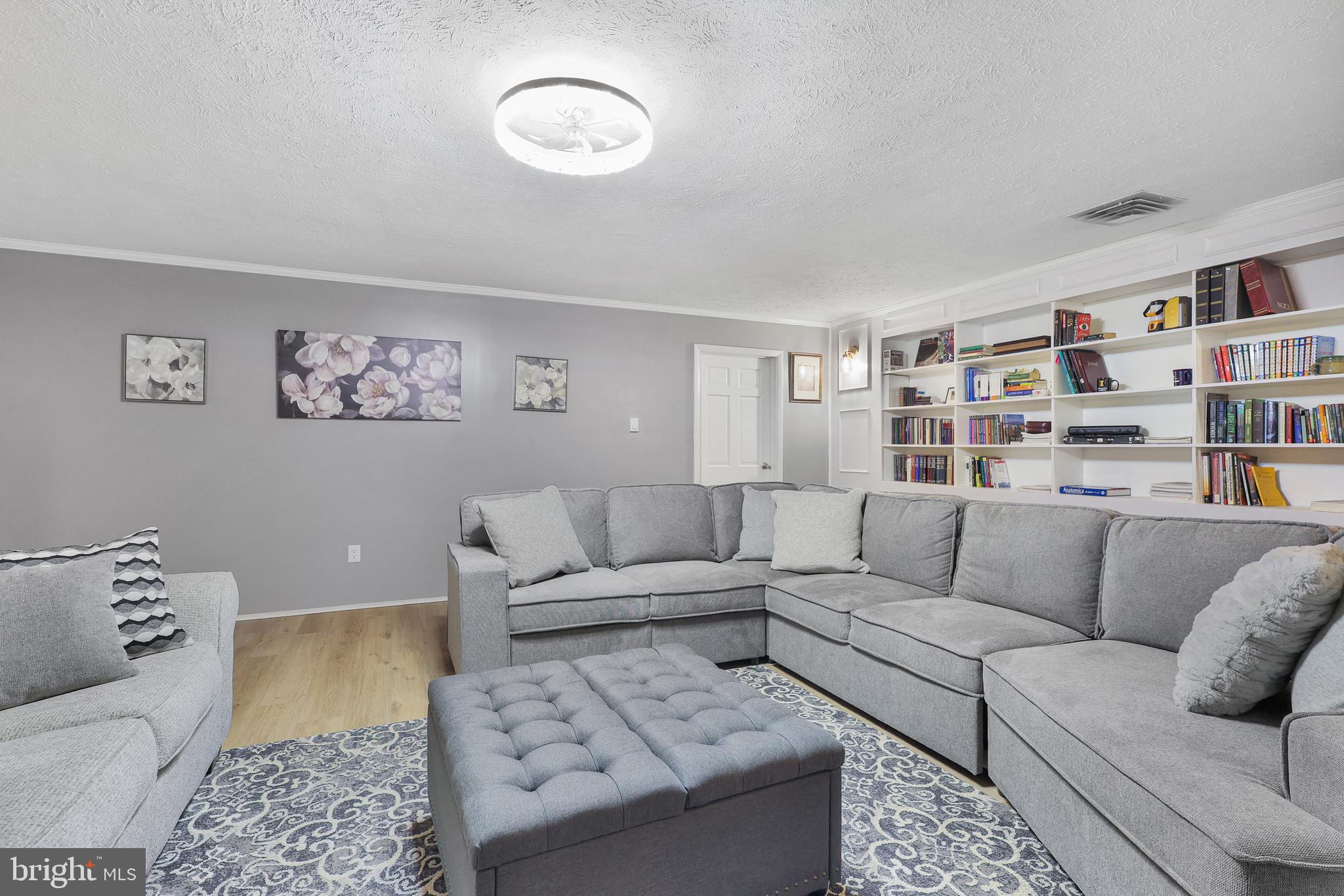 HOMEWOOD - Residential