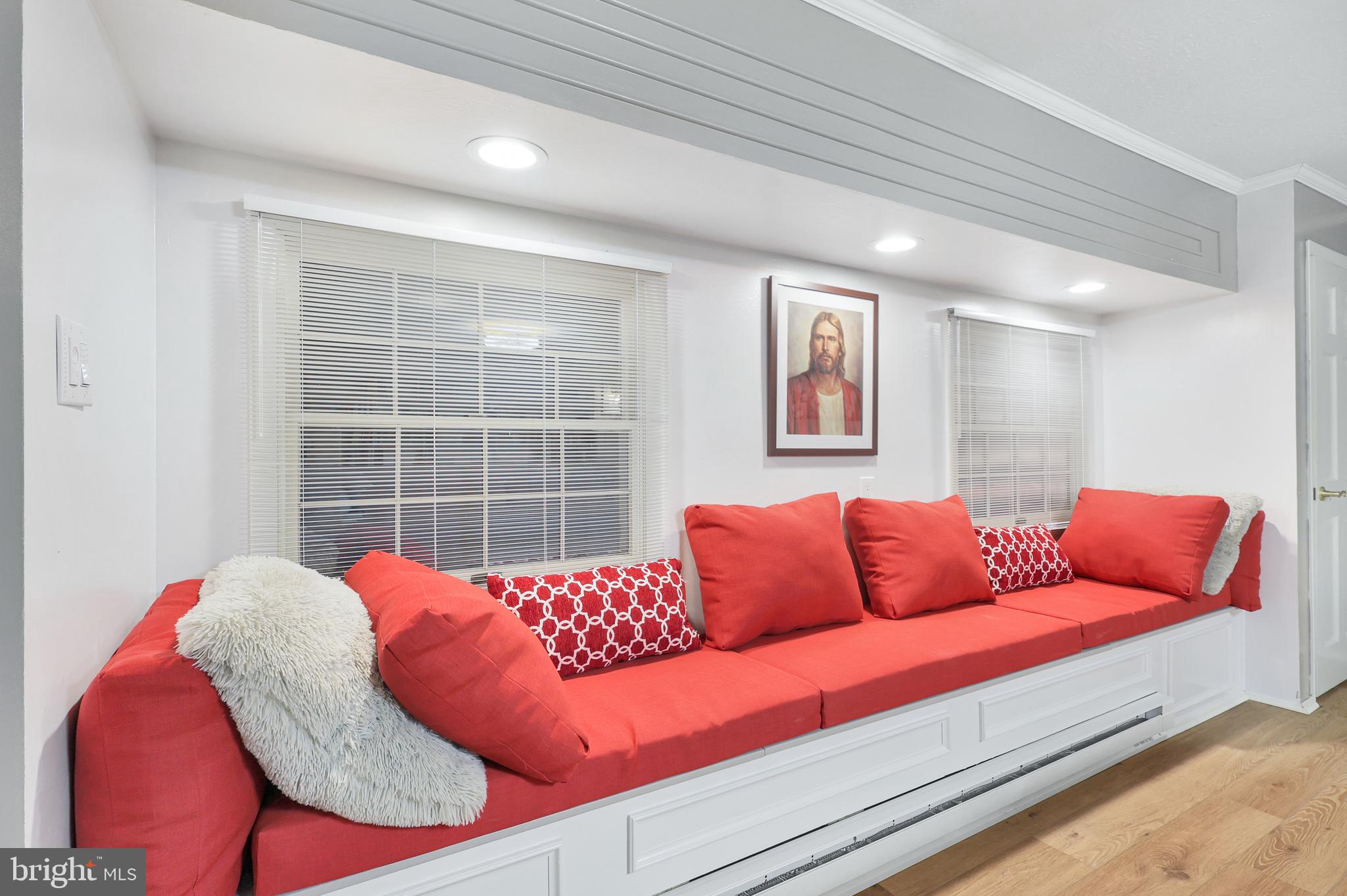 HOMEWOOD - Residential