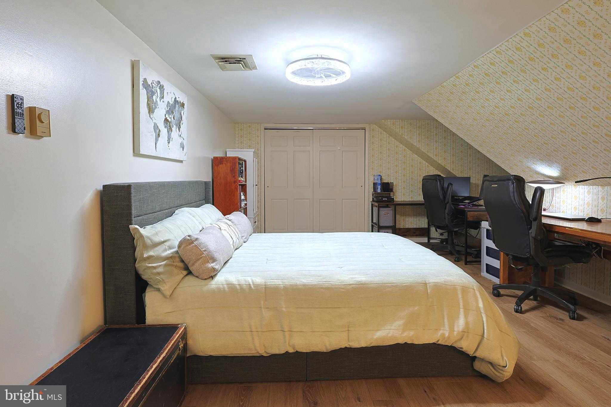 HOMEWOOD - Residential