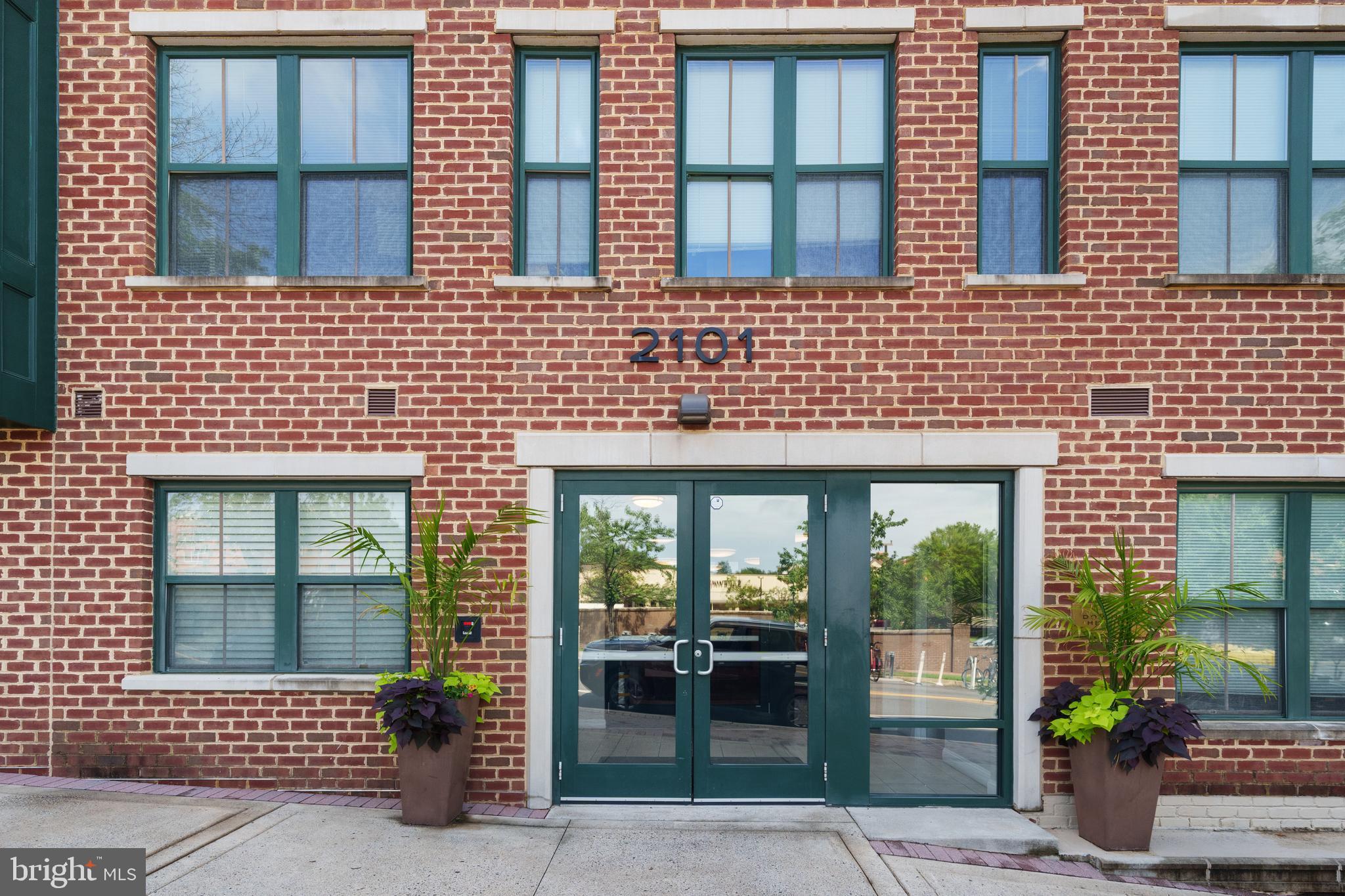 2101 N MONROE STREET 213