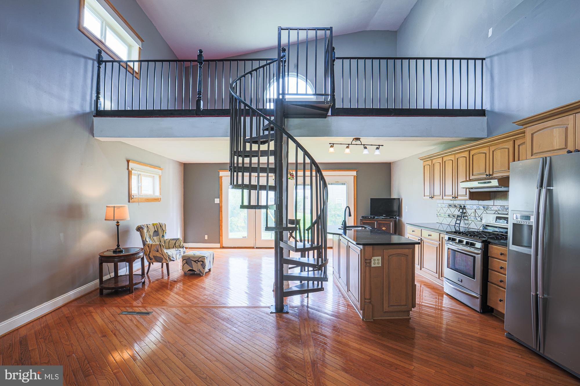 WILLIAMSBURG - Residential