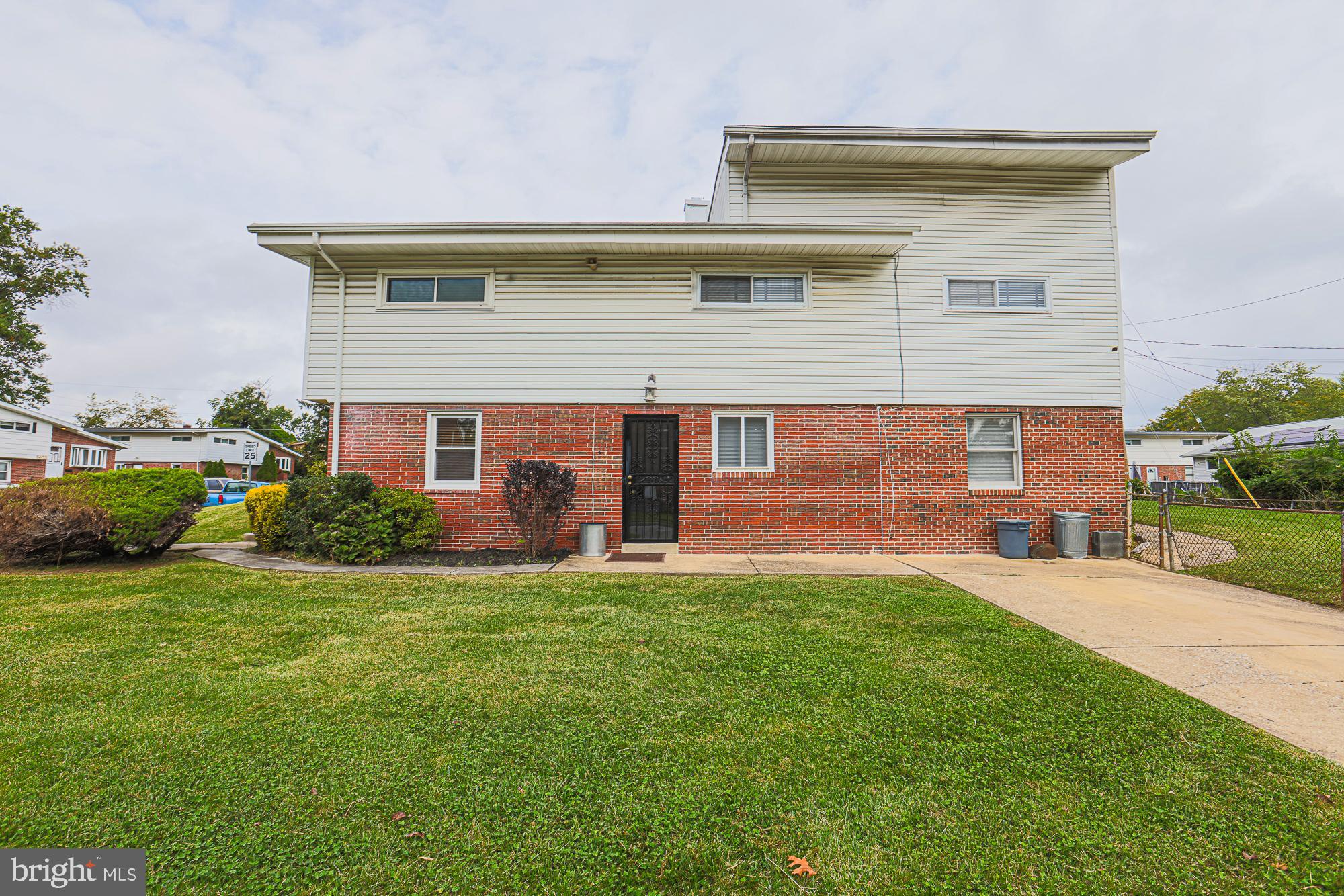 WILLIAMSBURG - Residential