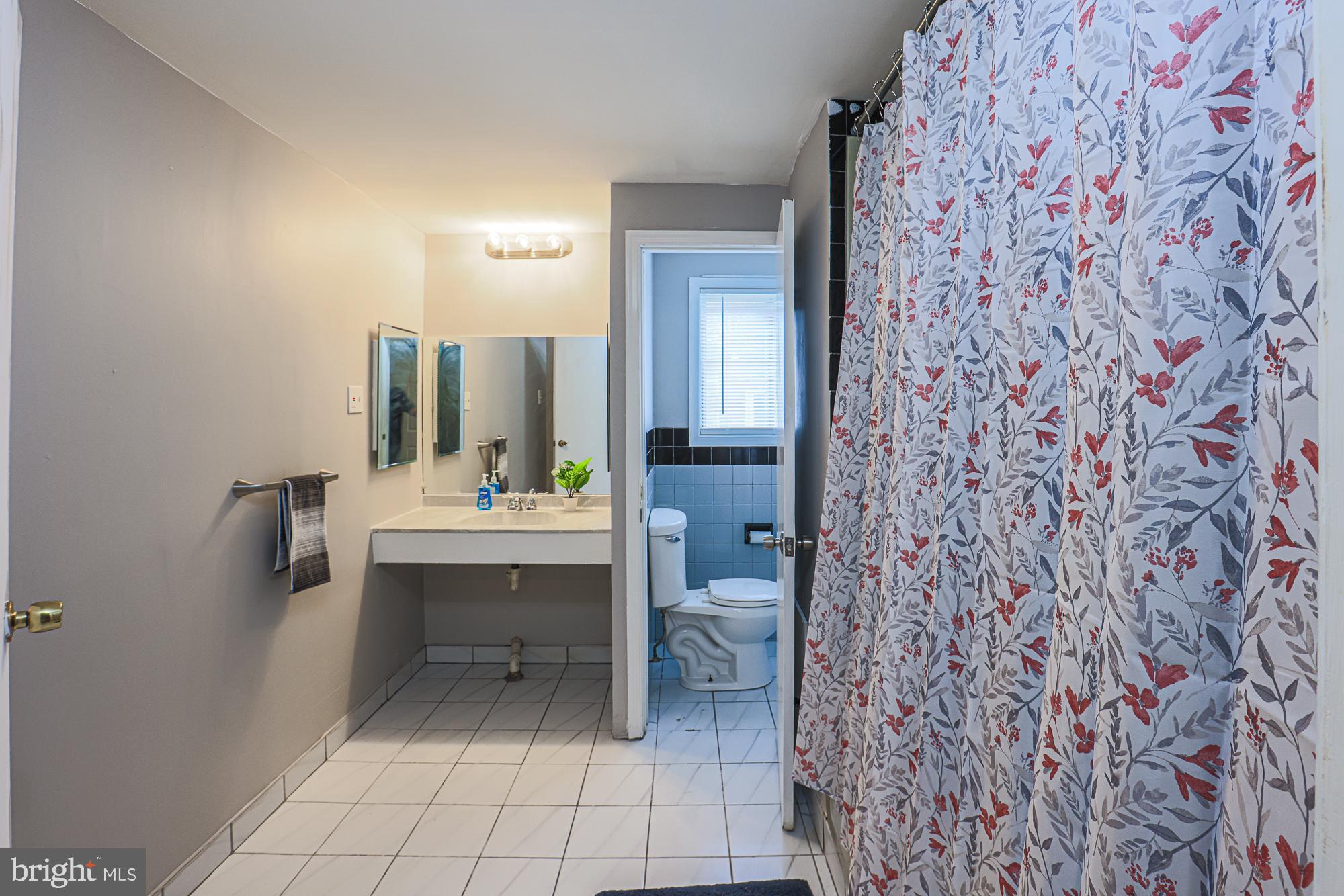 WILLIAMSBURG - Residential