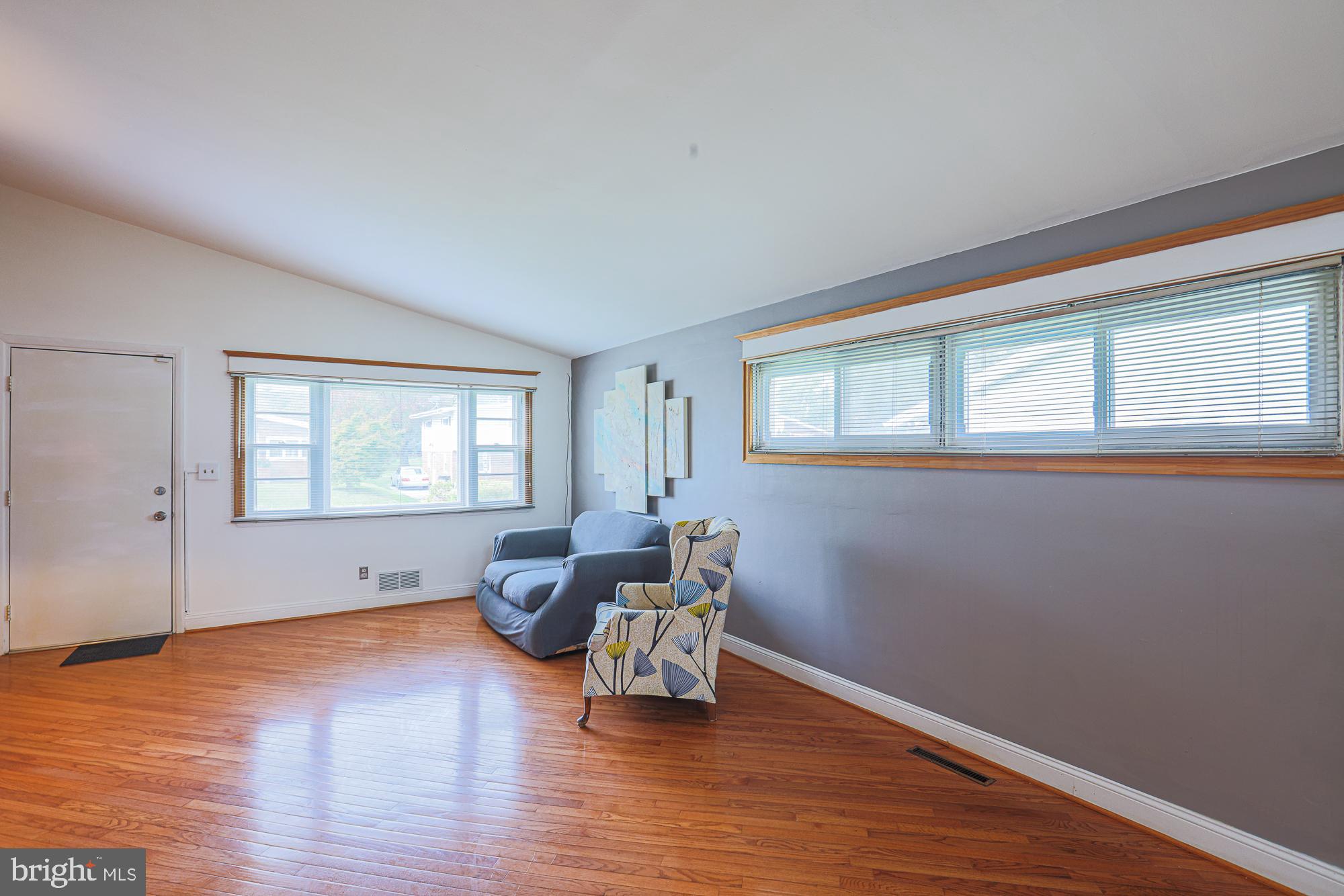 WILLIAMSBURG - Residential