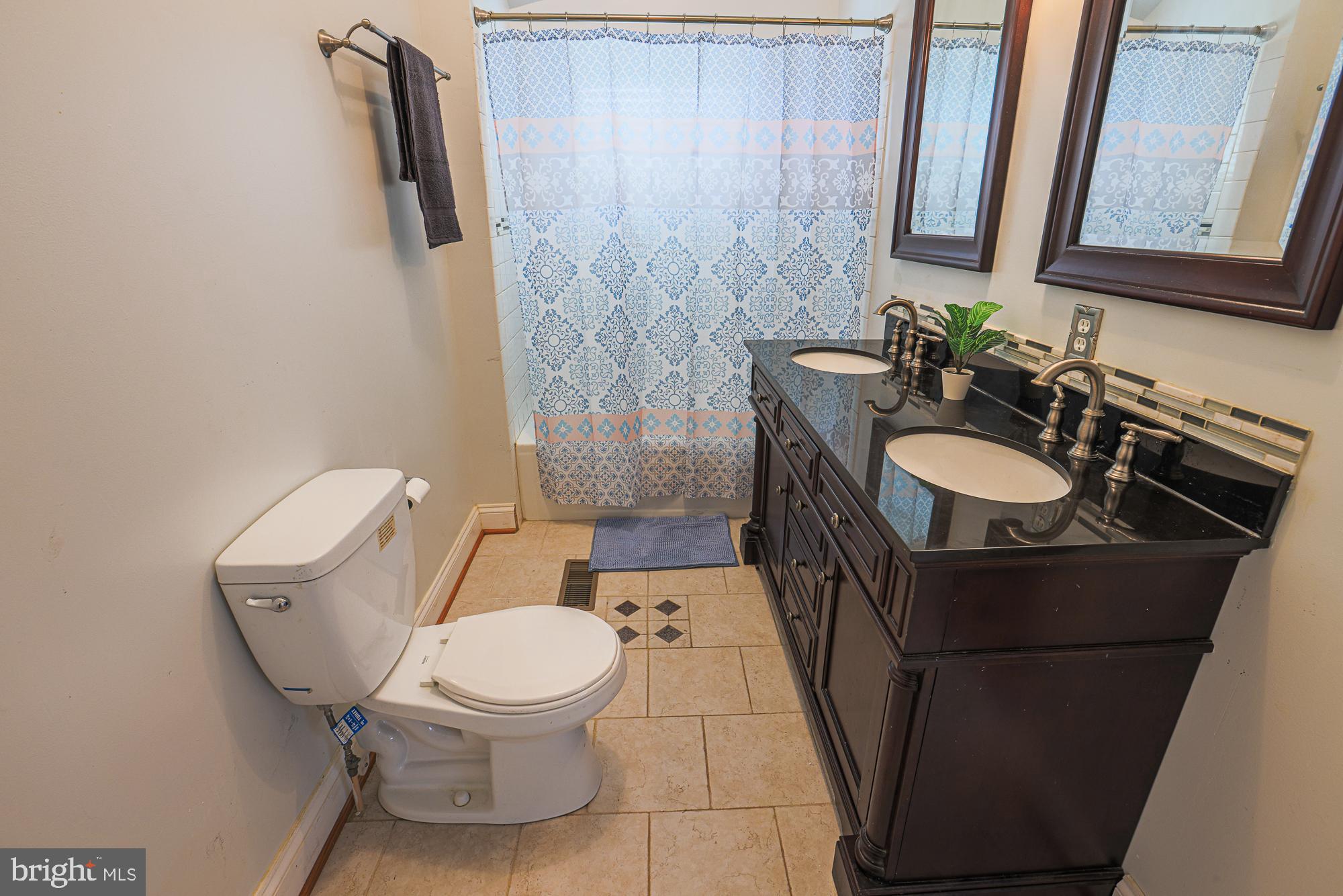 WILLIAMSBURG - Residential