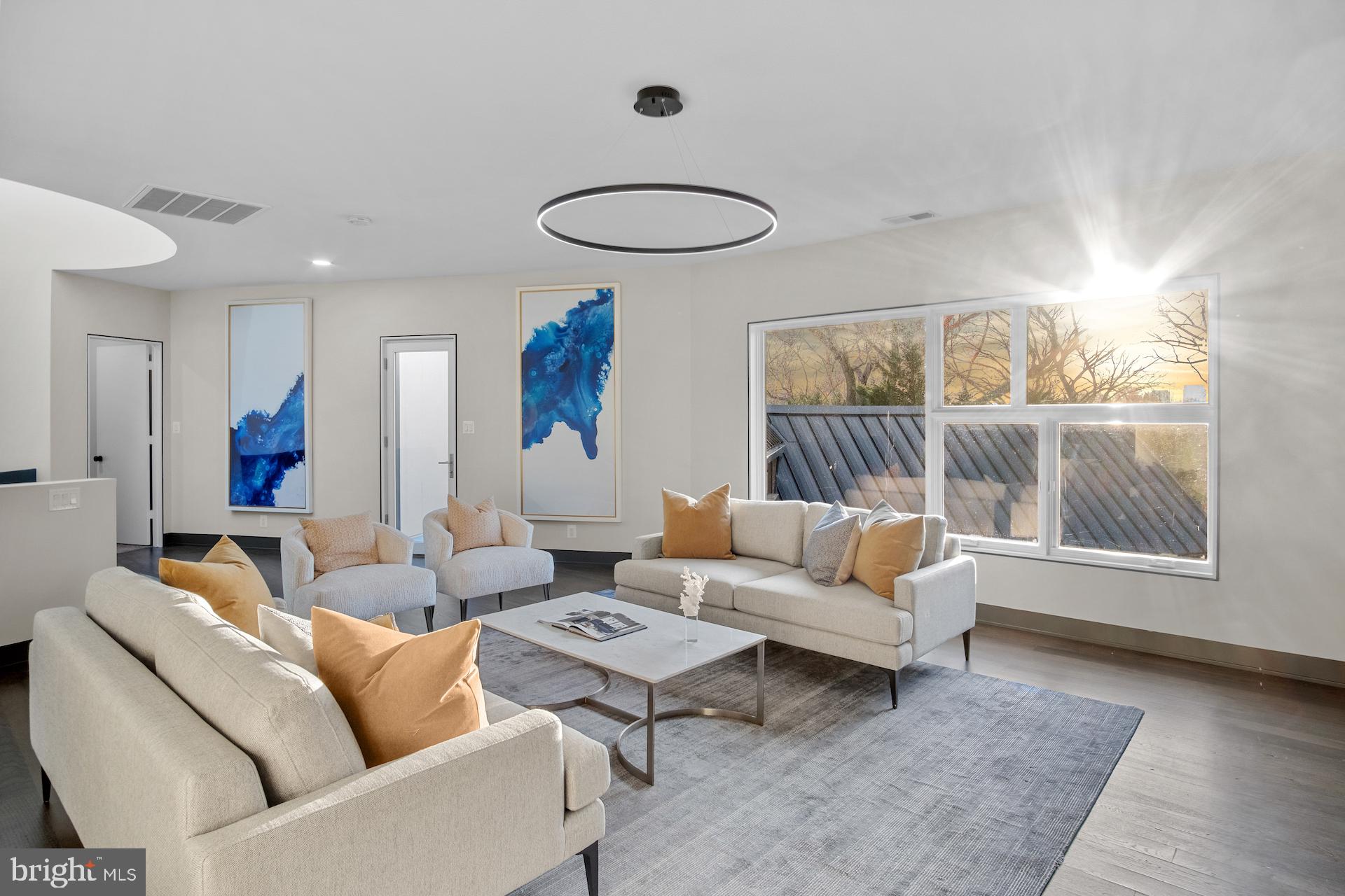 RUCKERS LANGLEY - Residential