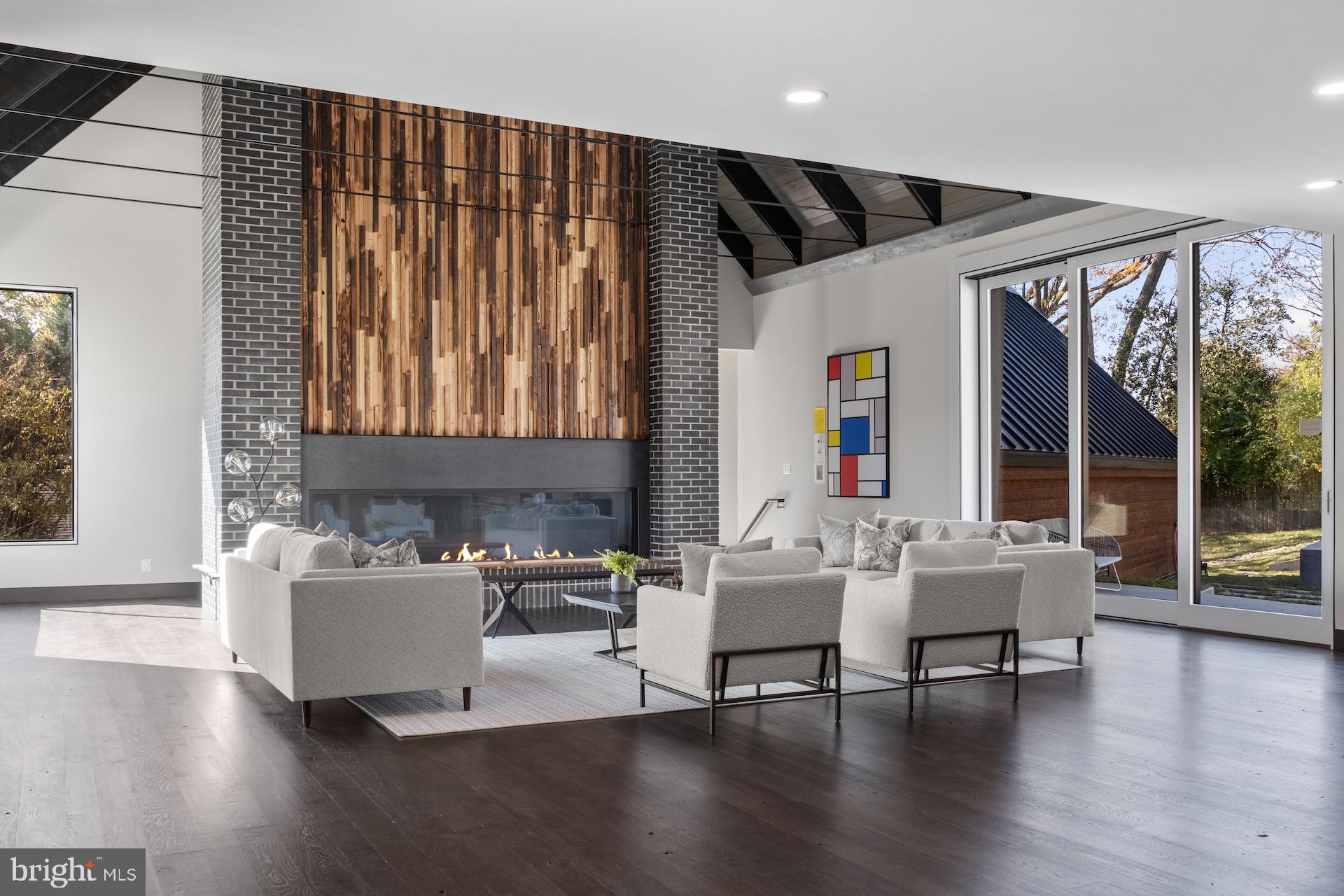 RUCKERS LANGLEY - Residential