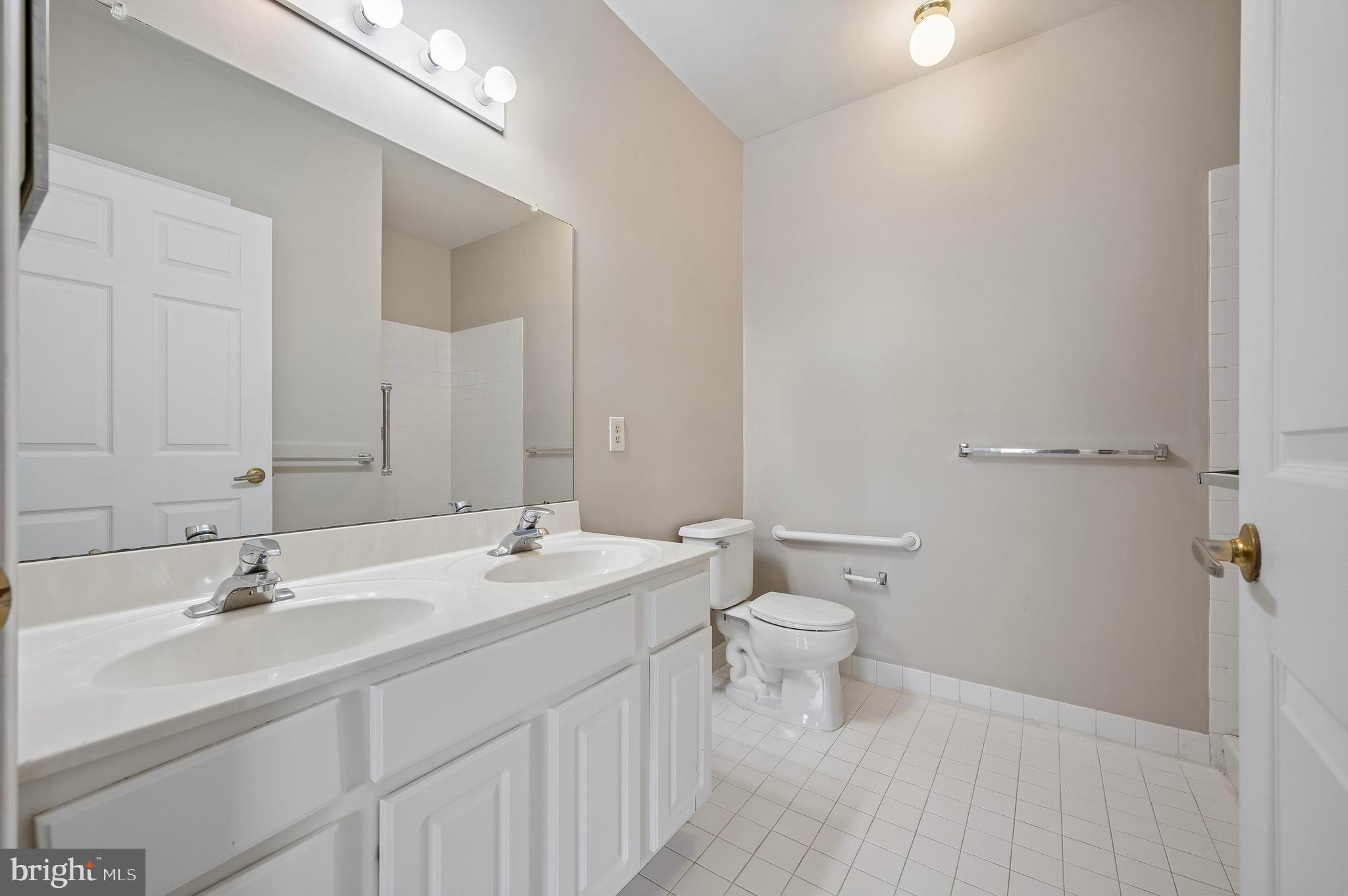 STUARTS KEEP - Residential