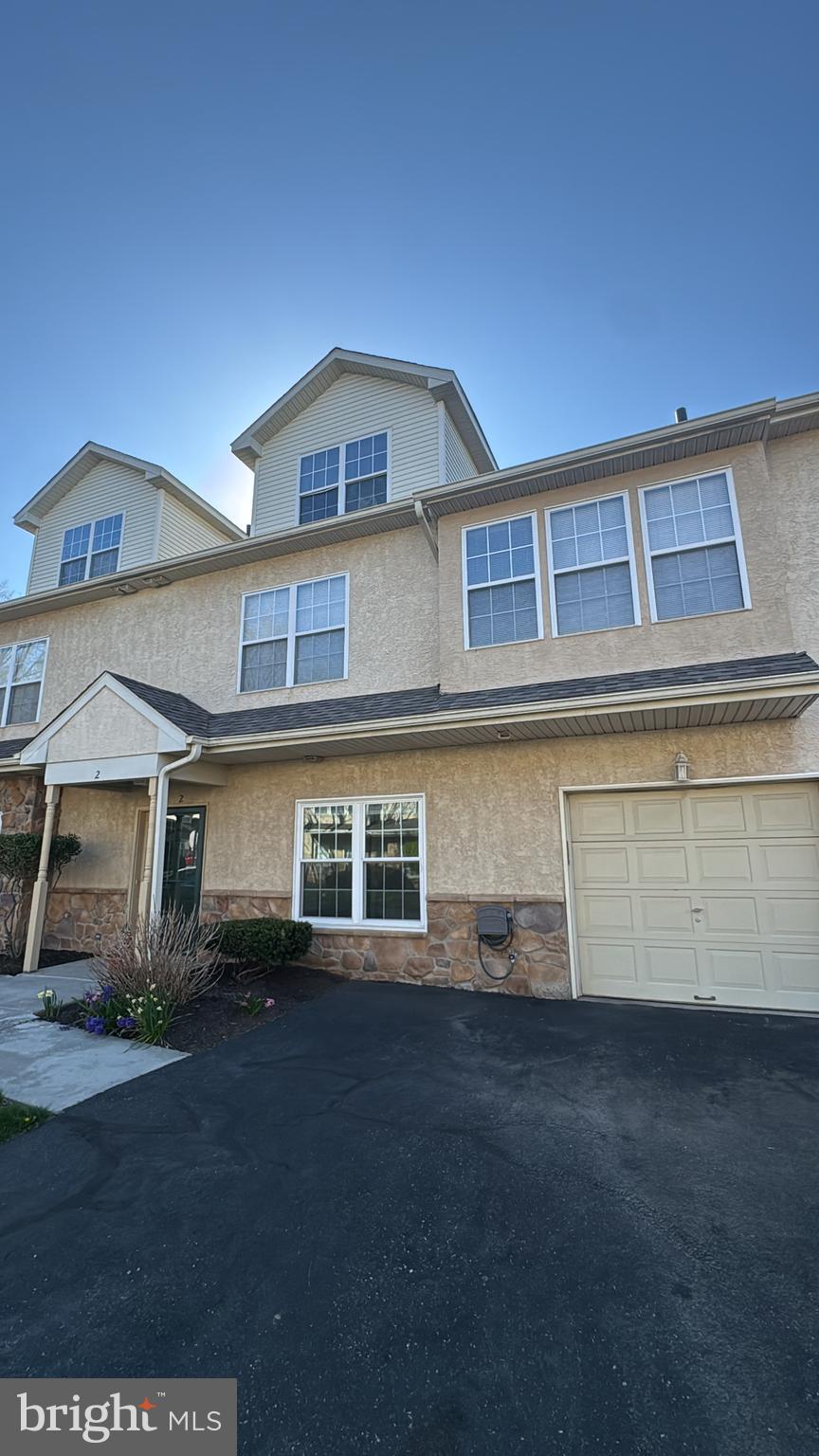 STUARTS KEEP - Residential