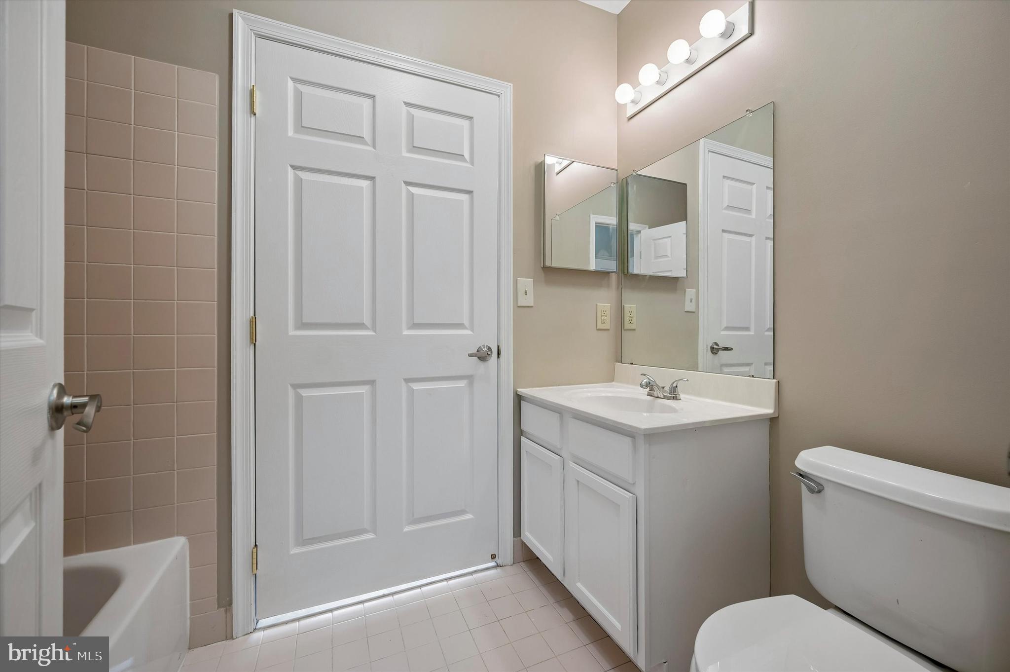 STUARTS KEEP - Residential