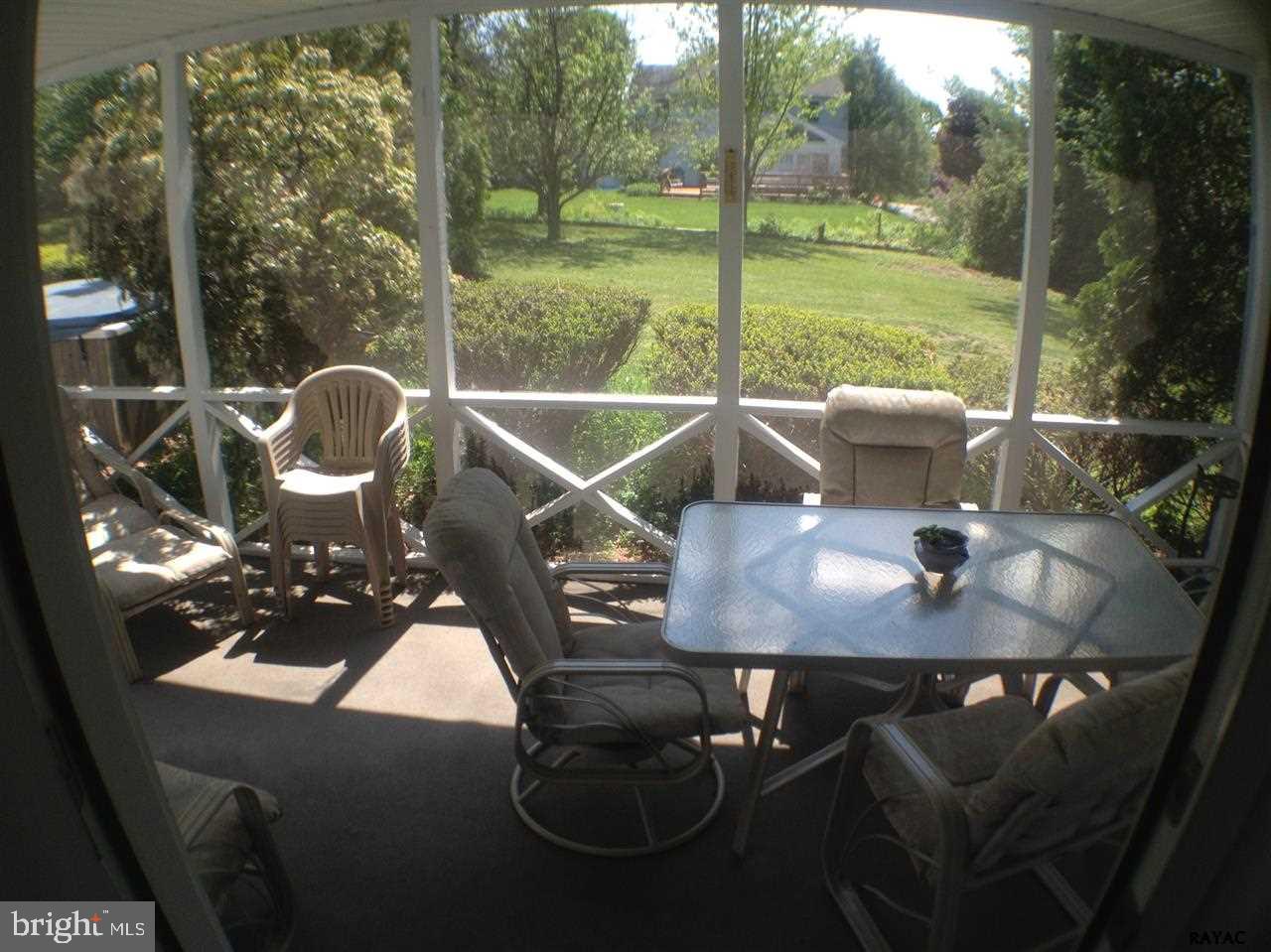 COUNTRY CLUB WEST - Residential