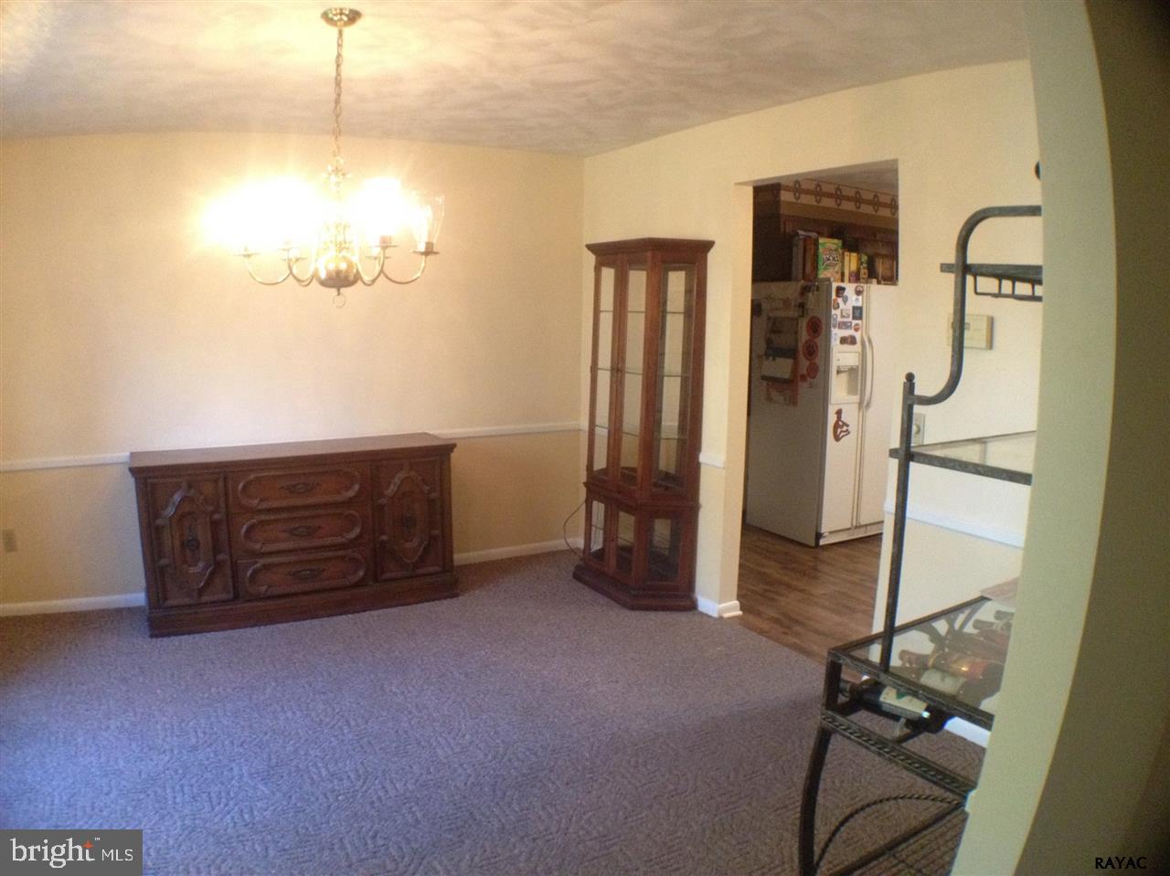 COUNTRY CLUB WEST - Residential
