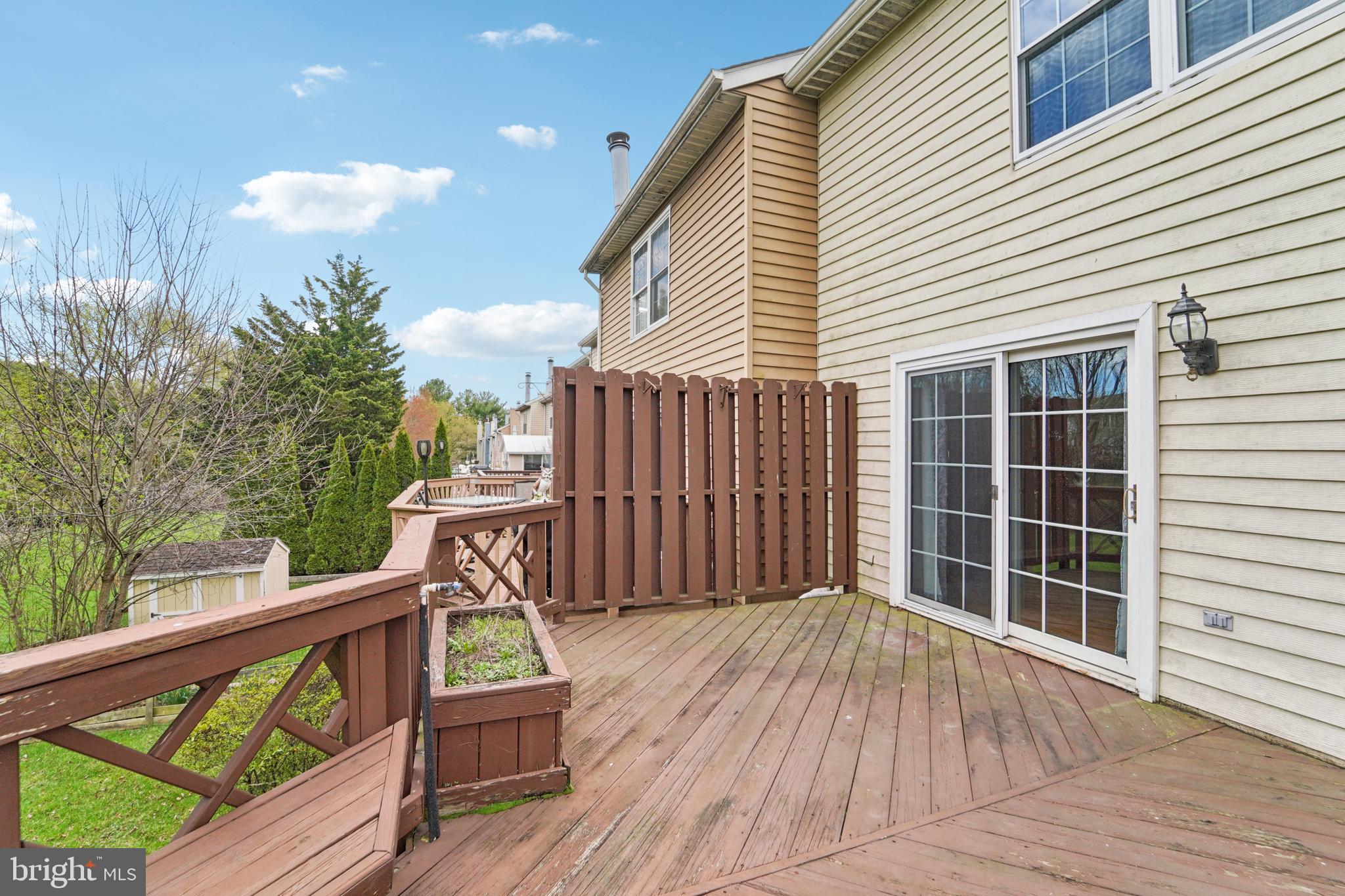 ROBERTS FIELD - Residential