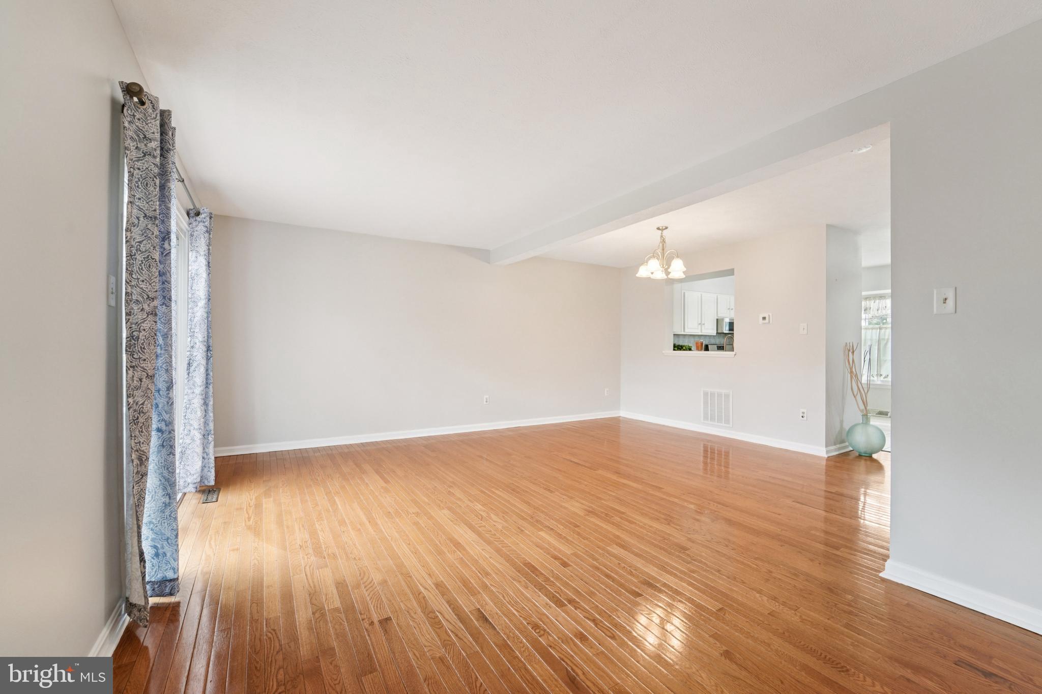 ROBERTS FIELD - Residential