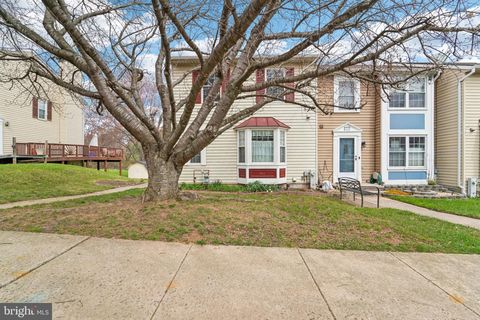 Townhouse For Sale - 861 Century Street<br/> HAMPSTEAD, MD 21074