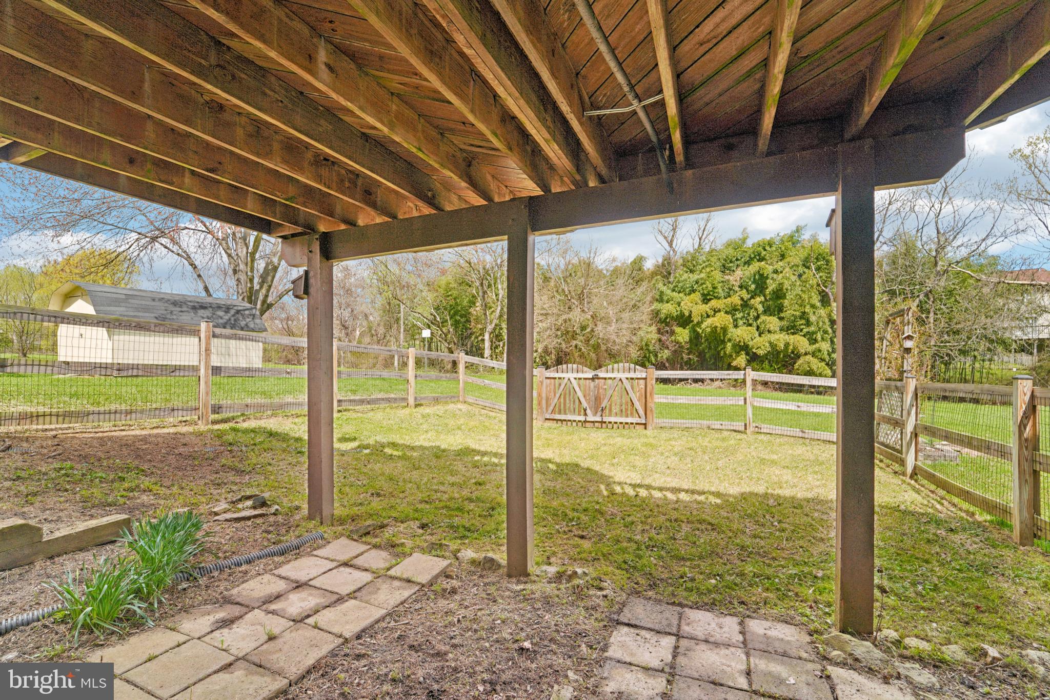 ROBERTS FIELD - Residential