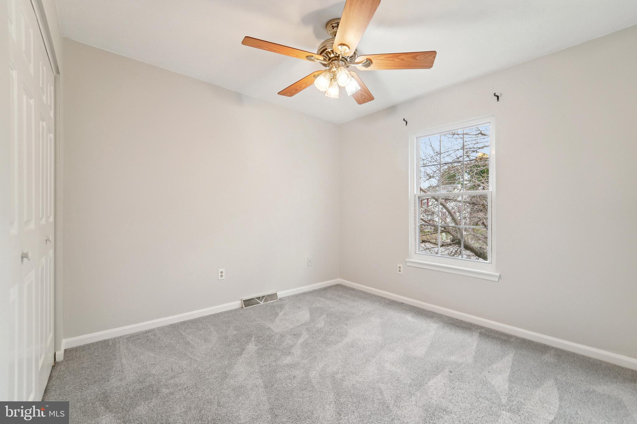 ROBERTS FIELD - Residential