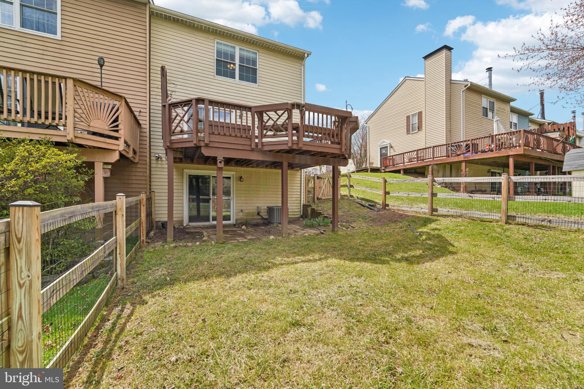 ROBERTS FIELD - Residential