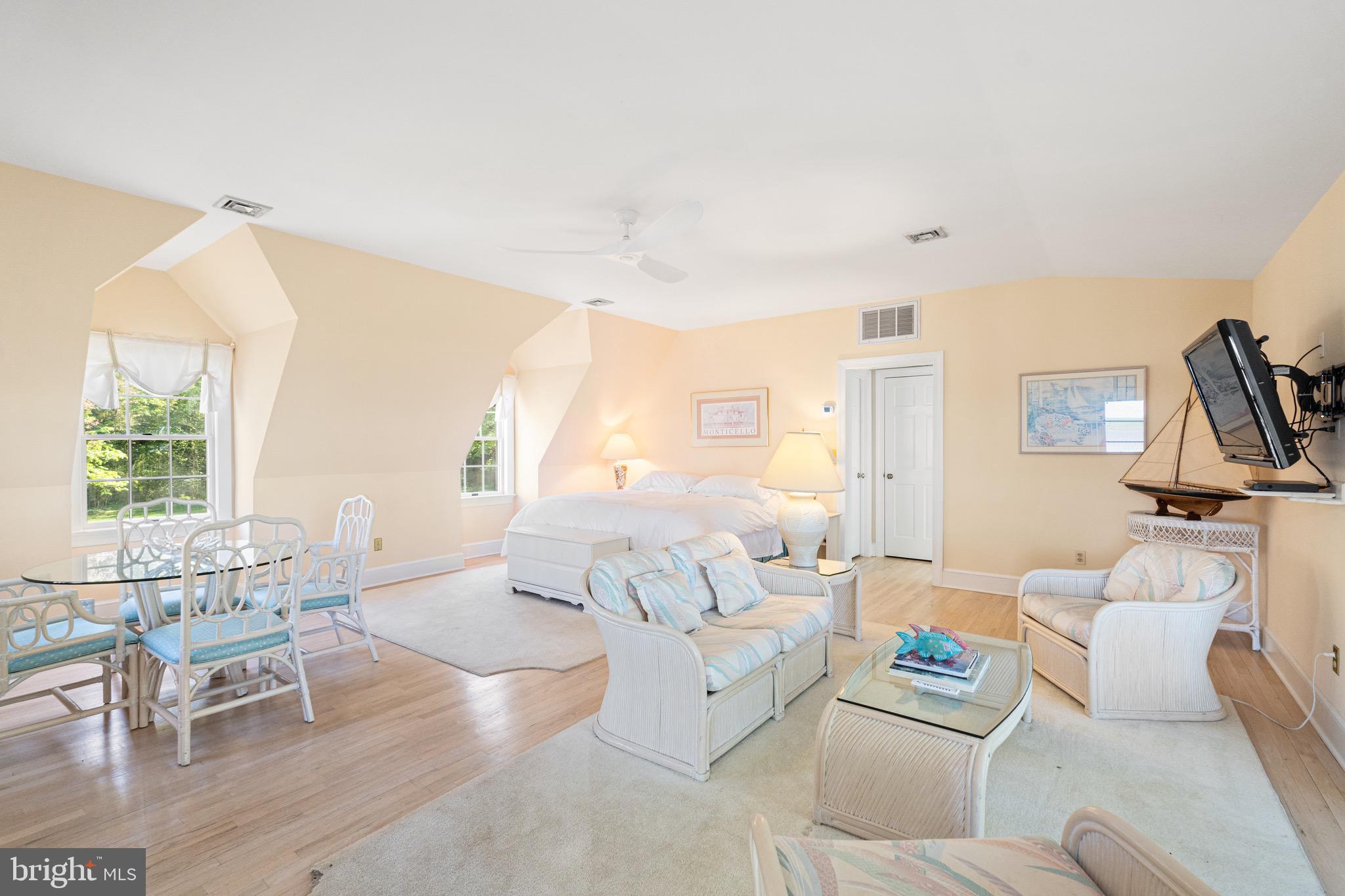 WELLINGTON VILLA - Residential