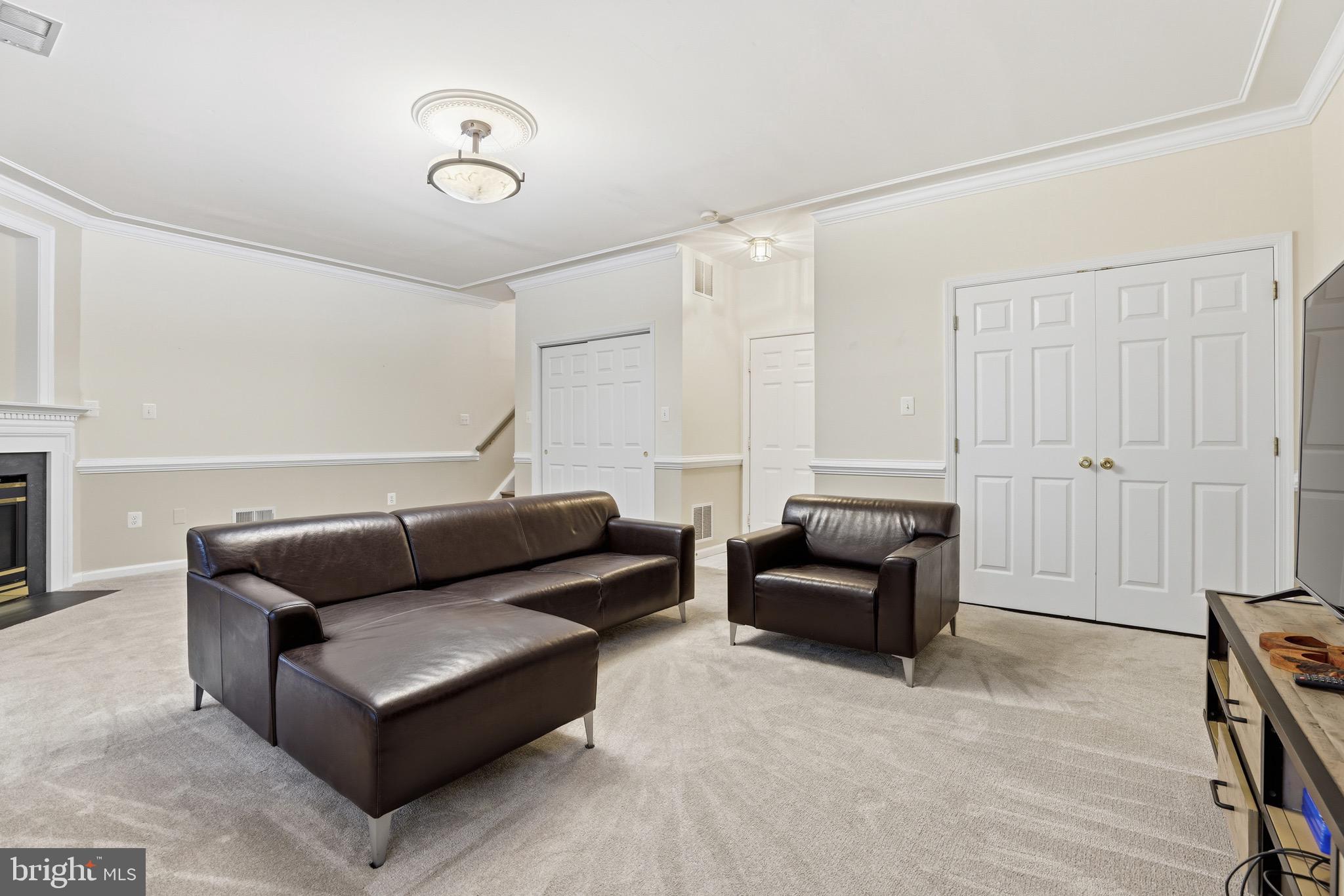 LOWES ISLAND/CASCADES - Residential Lease