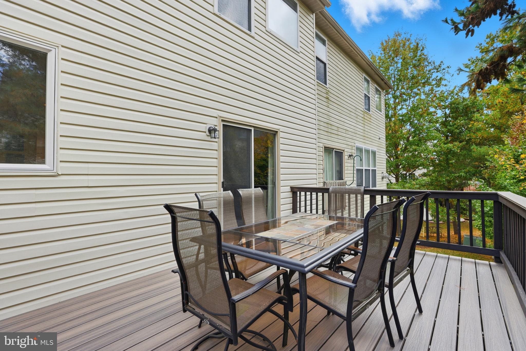 LOWES ISLAND/CASCADES - Residential Lease