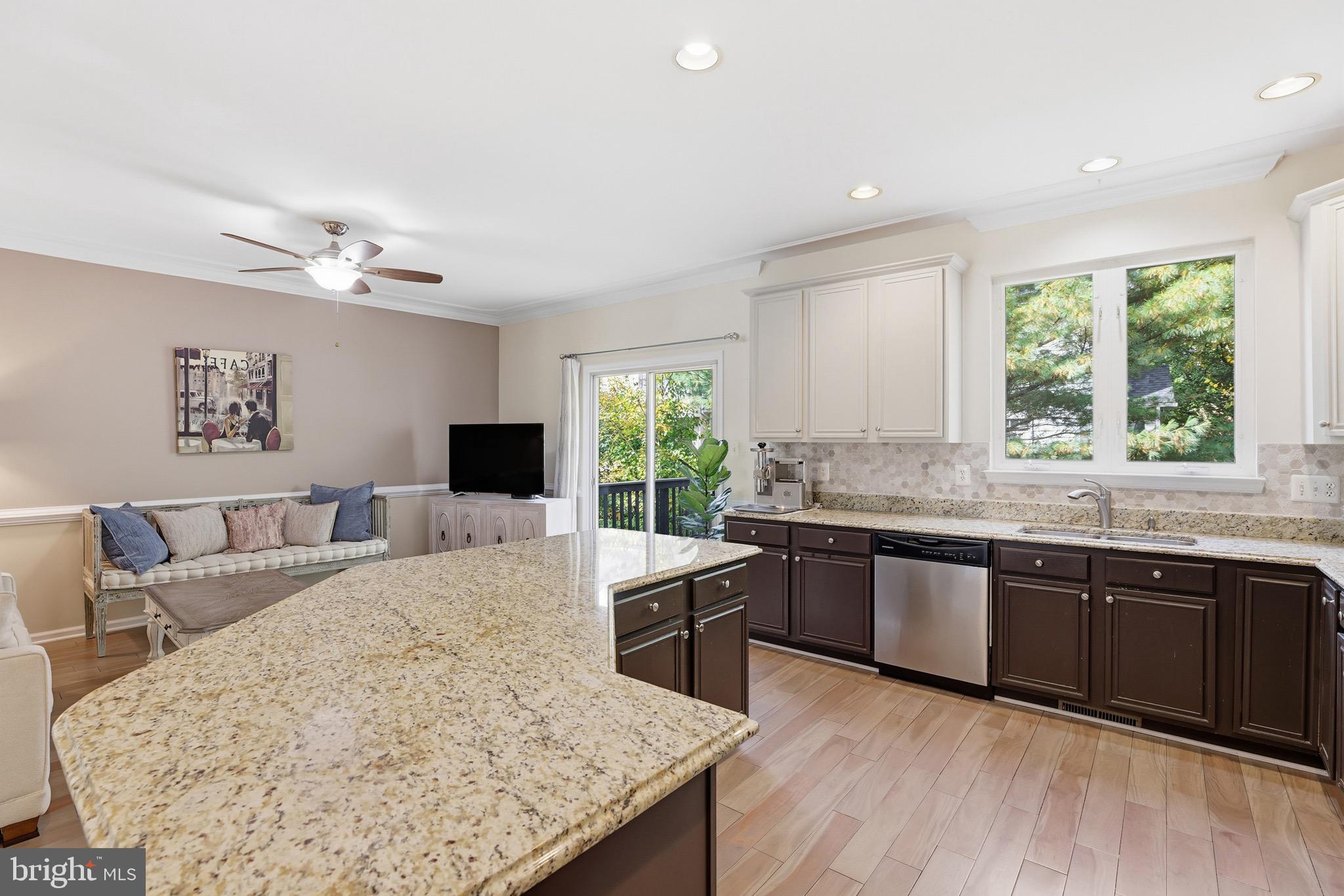 LOWES ISLAND/CASCADES - Residential Lease