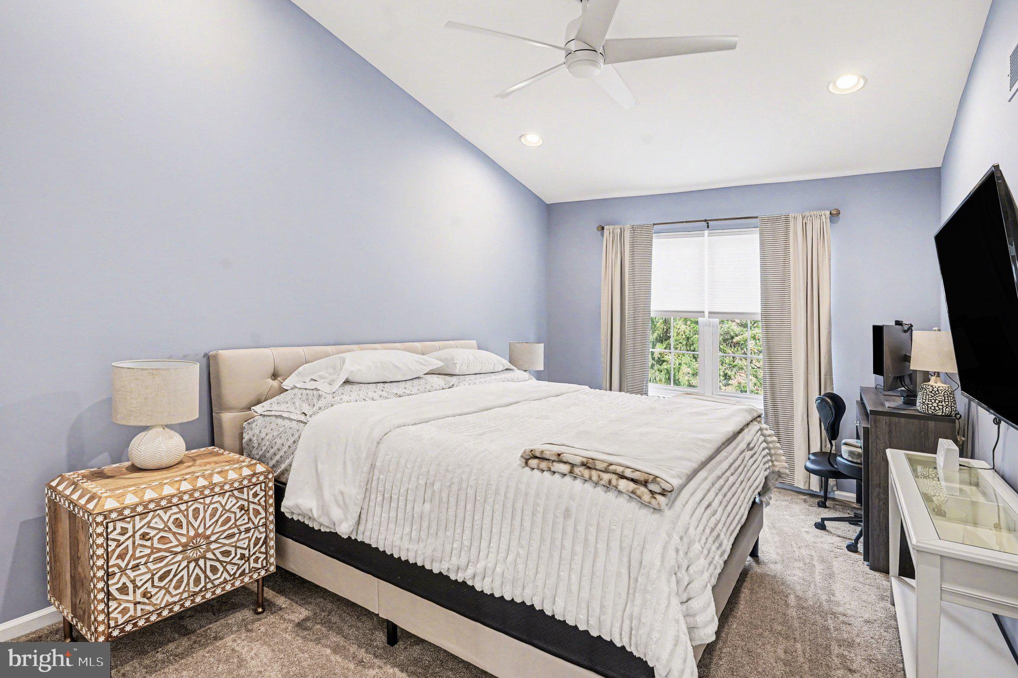 FOX RIDGE - Residential