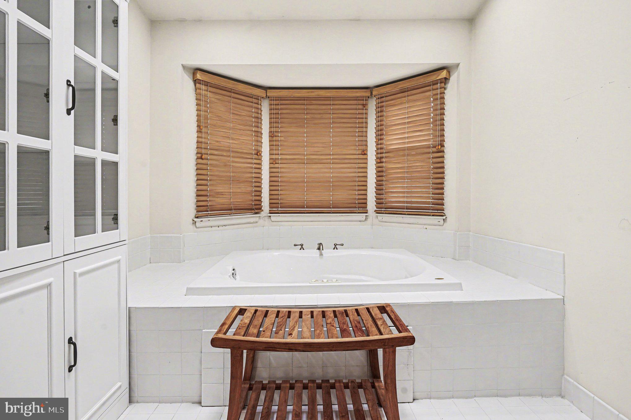 FOX RIDGE - Residential