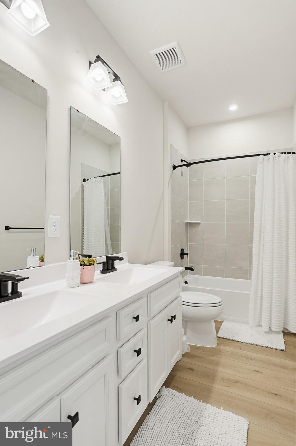 BRUNSWICK CROSSING - Residential
